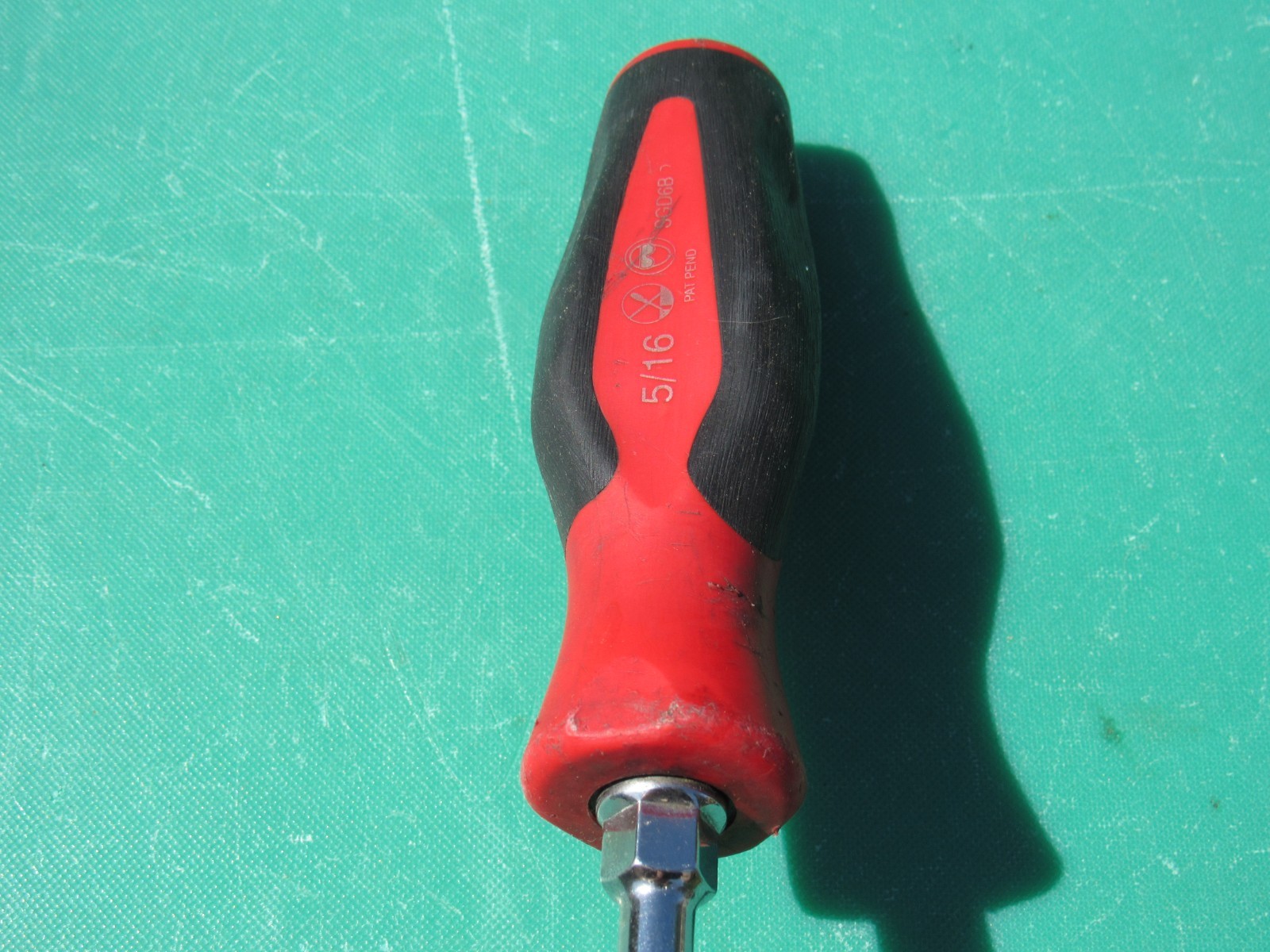 SNAP ON SGD6BR SGD6B RED BLACK HANDLE STRAIGHT / FLAT TIP / SLOTTED SCREWDRIVER