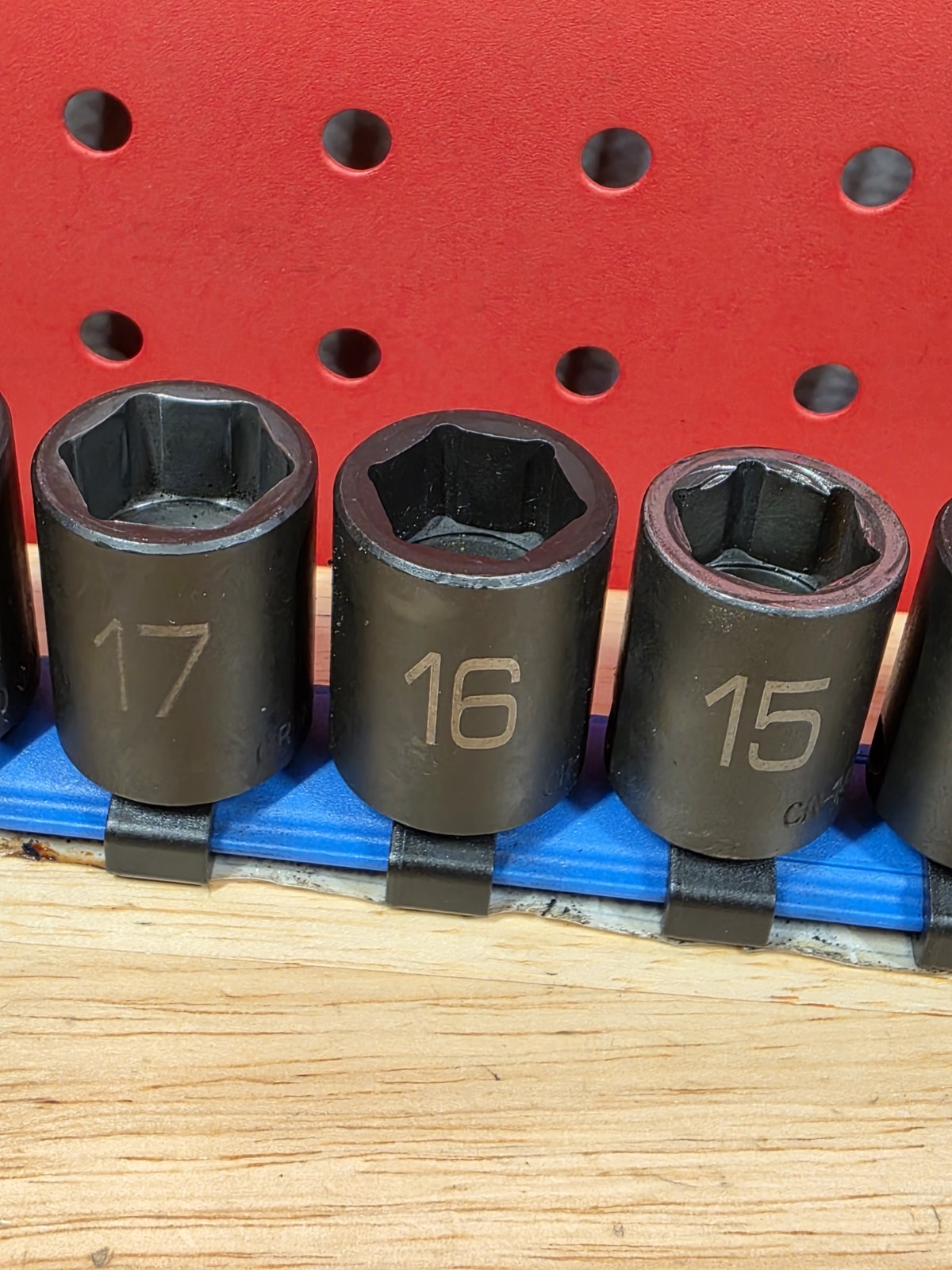 Matco Tools Adv SBPM136V 7-19mm 3/8″ Drive Shallow 6-Point Impact Socket Set