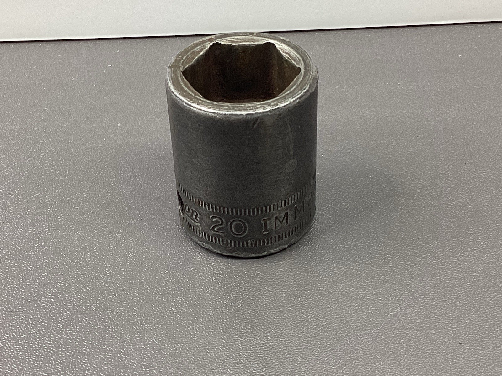 Snap On 1/2″ Drive 20MM 6PT Metric Shallow Impact Socket Canada IMM200