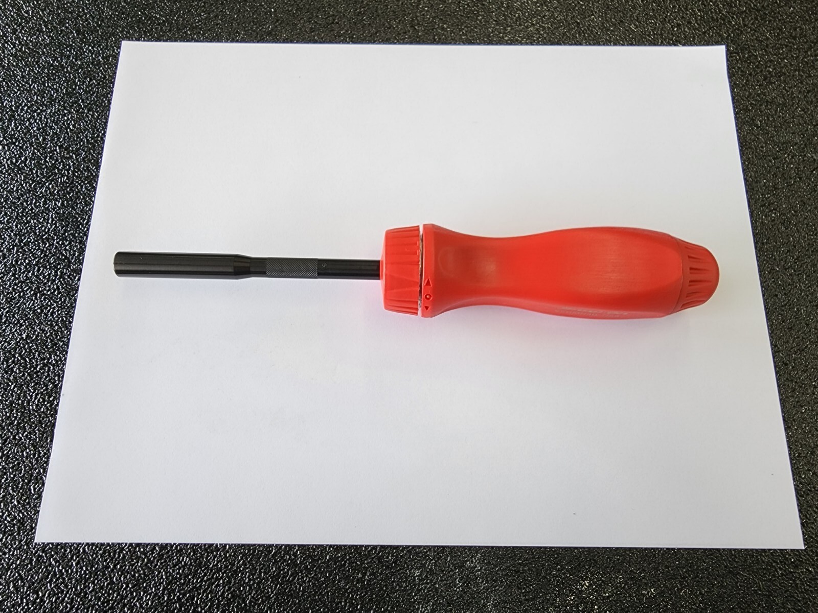 Snap-on Tools USA RARE RED Ratcheting Screwdriver w/Bits & Black Shank SSDMR4B