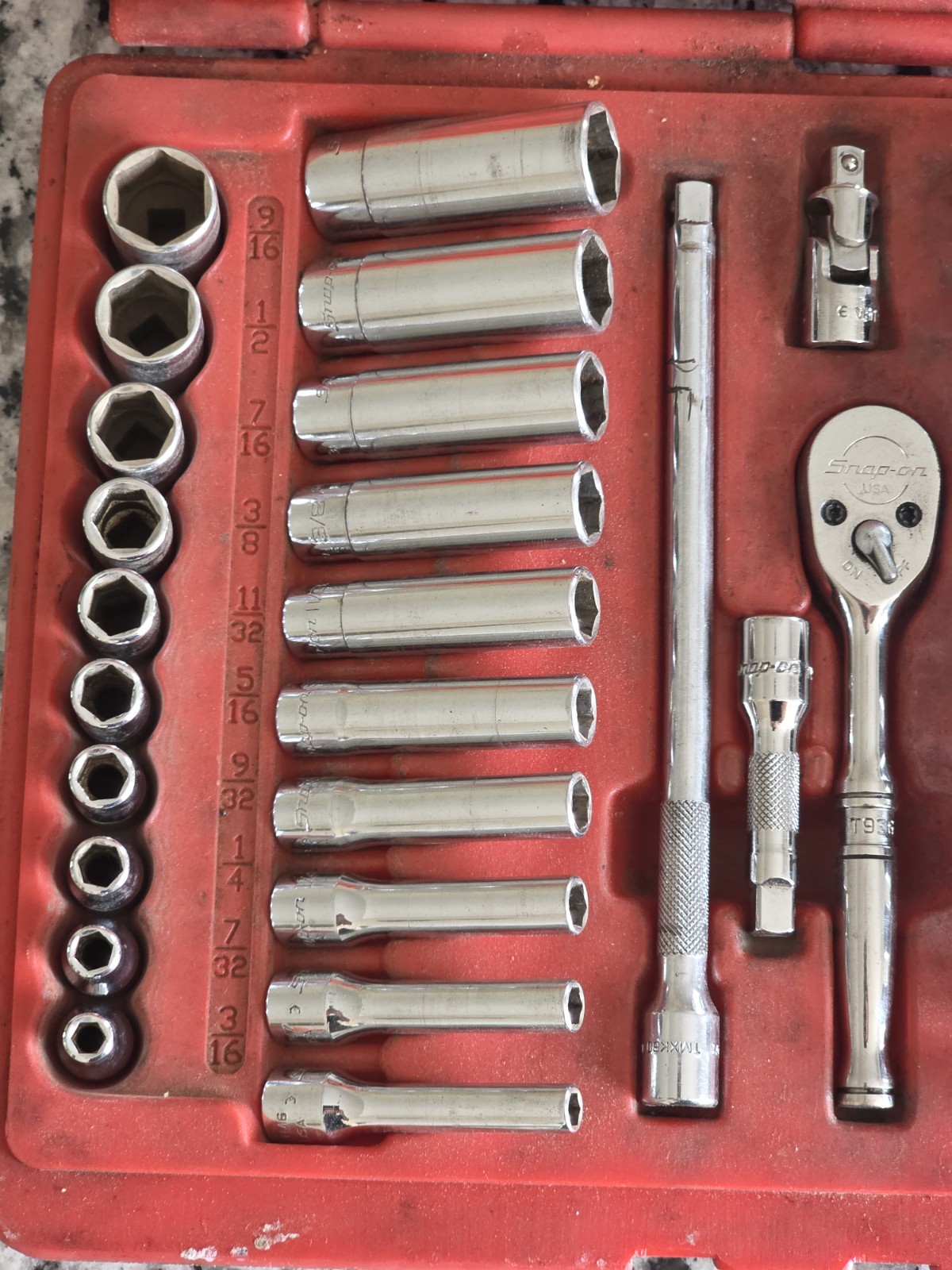 Snap-on 144TMPB 44pc 1/4″ Drive 6 Point Metric/SAE Socket Set. FREE S&H!
