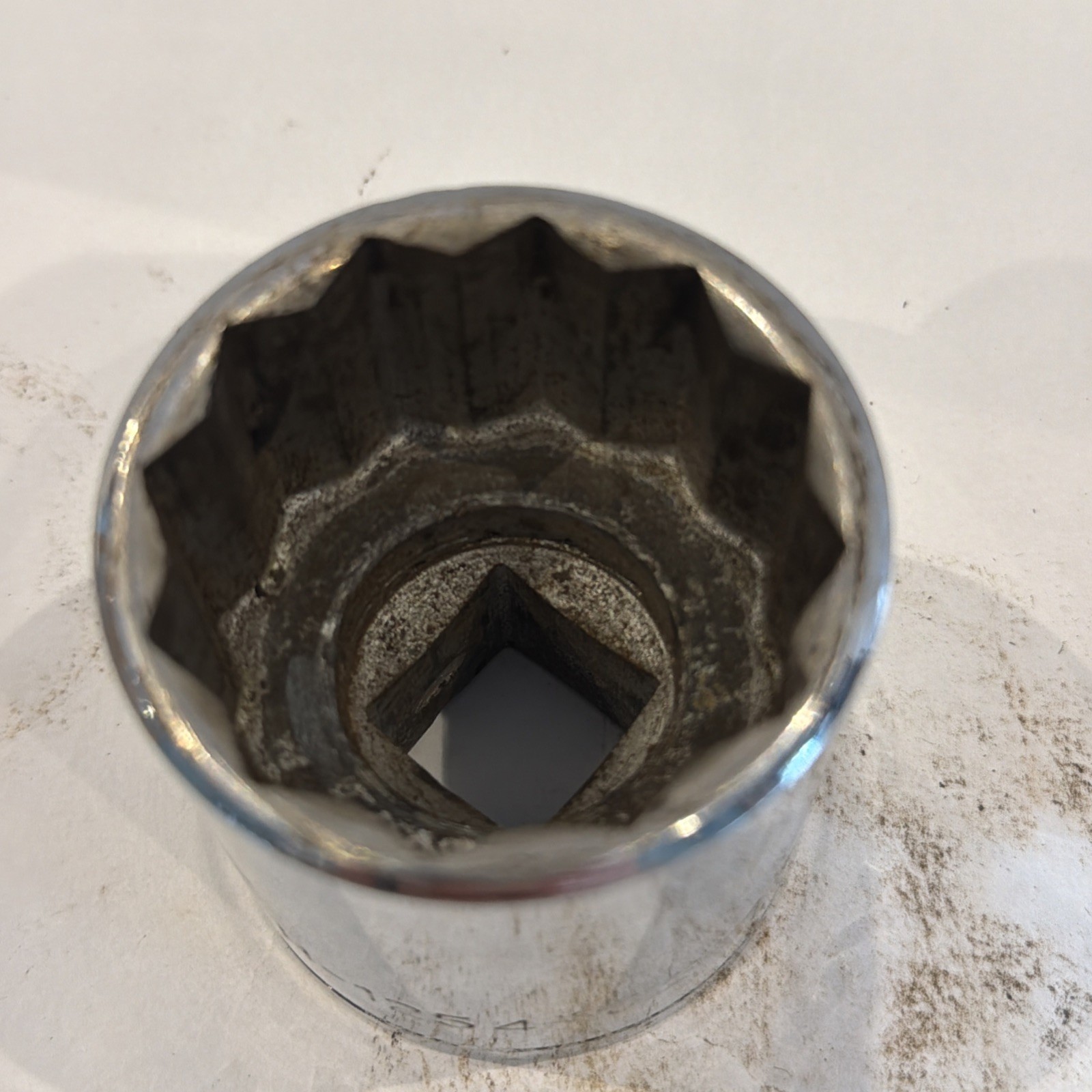 Armstrong H-1254 ~ 3/4″ Drive ~ 1-11/16″ ~ 12 Point ~ Shallow Chrome Socket TT47