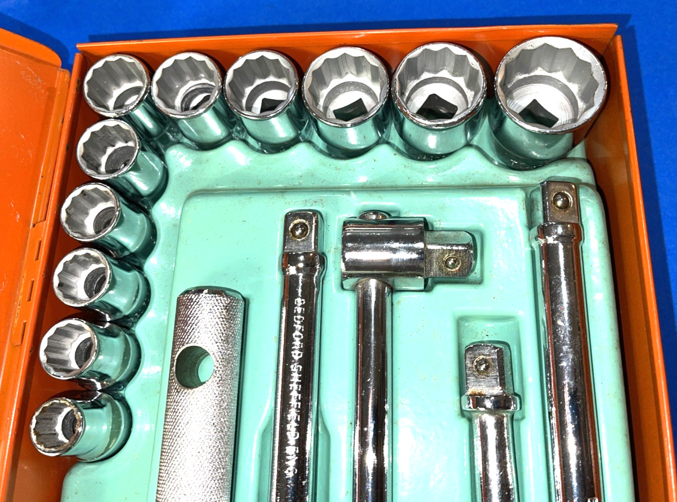 BEDFORD SHEFFIELD TOOLS NEW 1/2 DRIVE 37 PIECE GENERAL SERVICE SET IN RED BOX