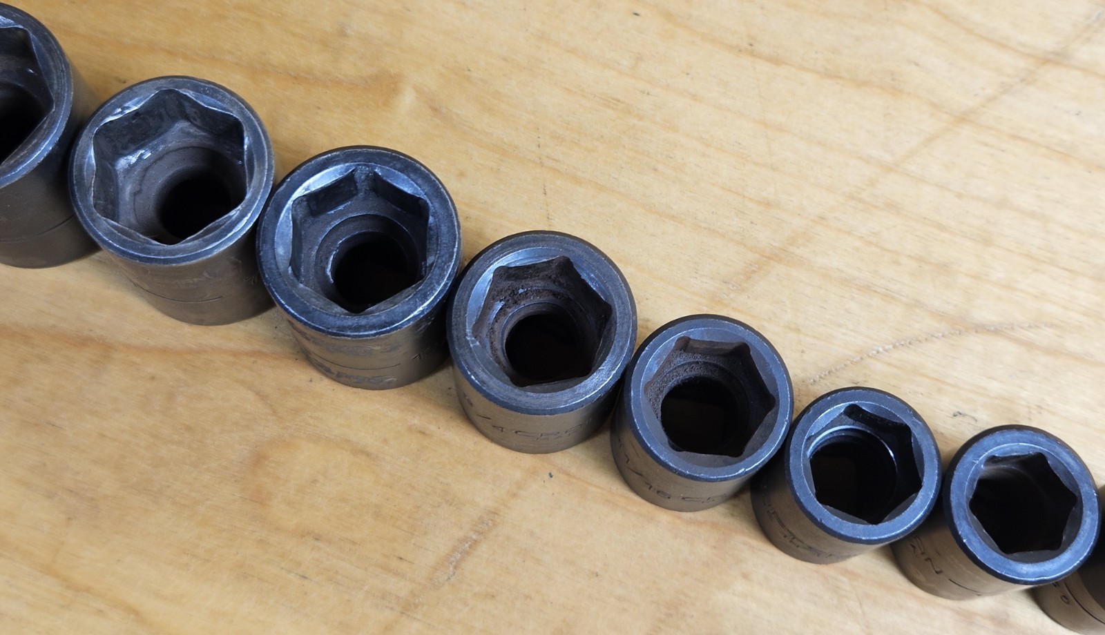USA Used SAE Craftsman GK 1/2″ Drive Impact Socket Set 12 Pieces 3/8- 1 1/16