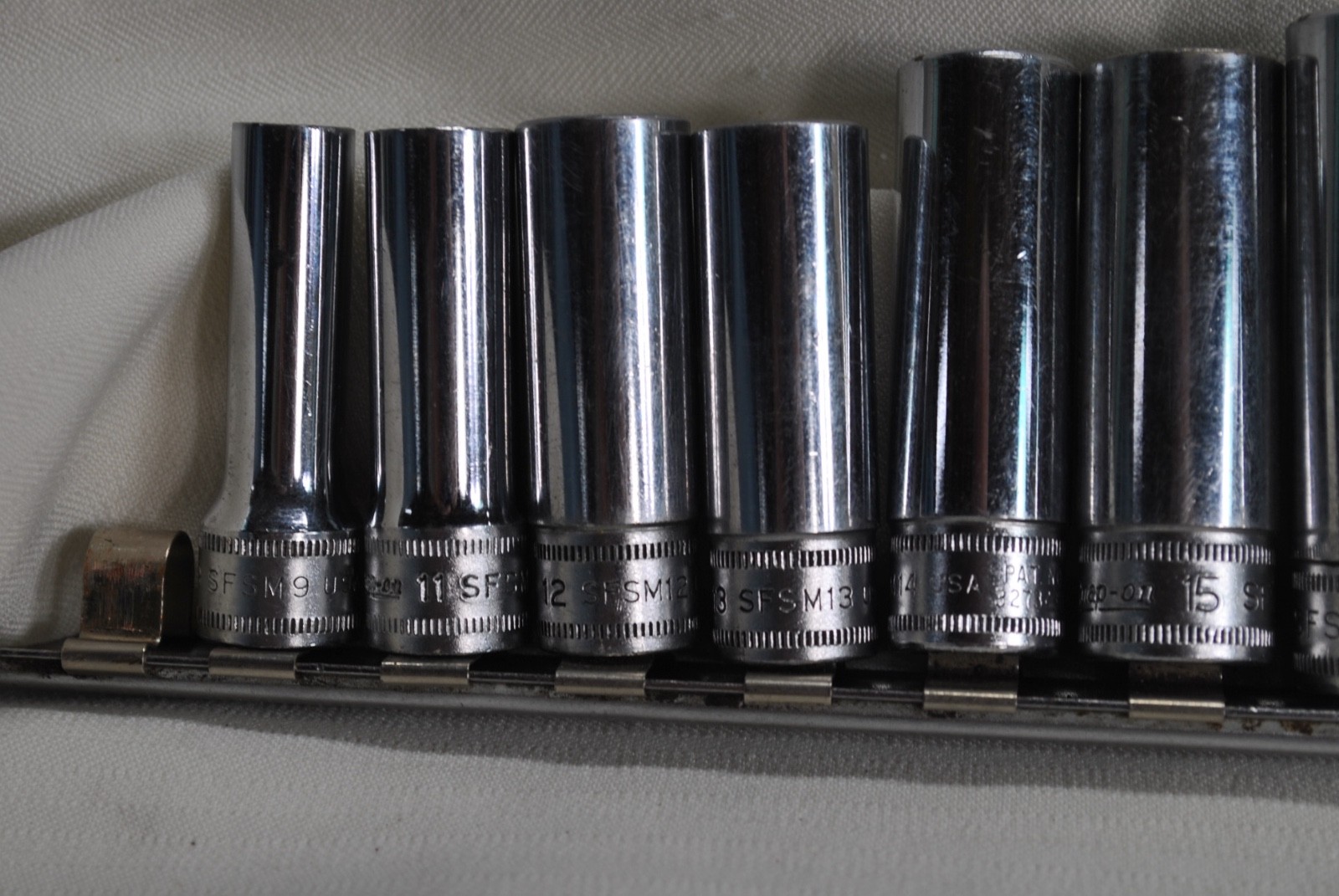 Lot of 9 Snap On 3/8″ Drive 6PT Metric Deep Chrome Socket SFSM9-SFSM19.