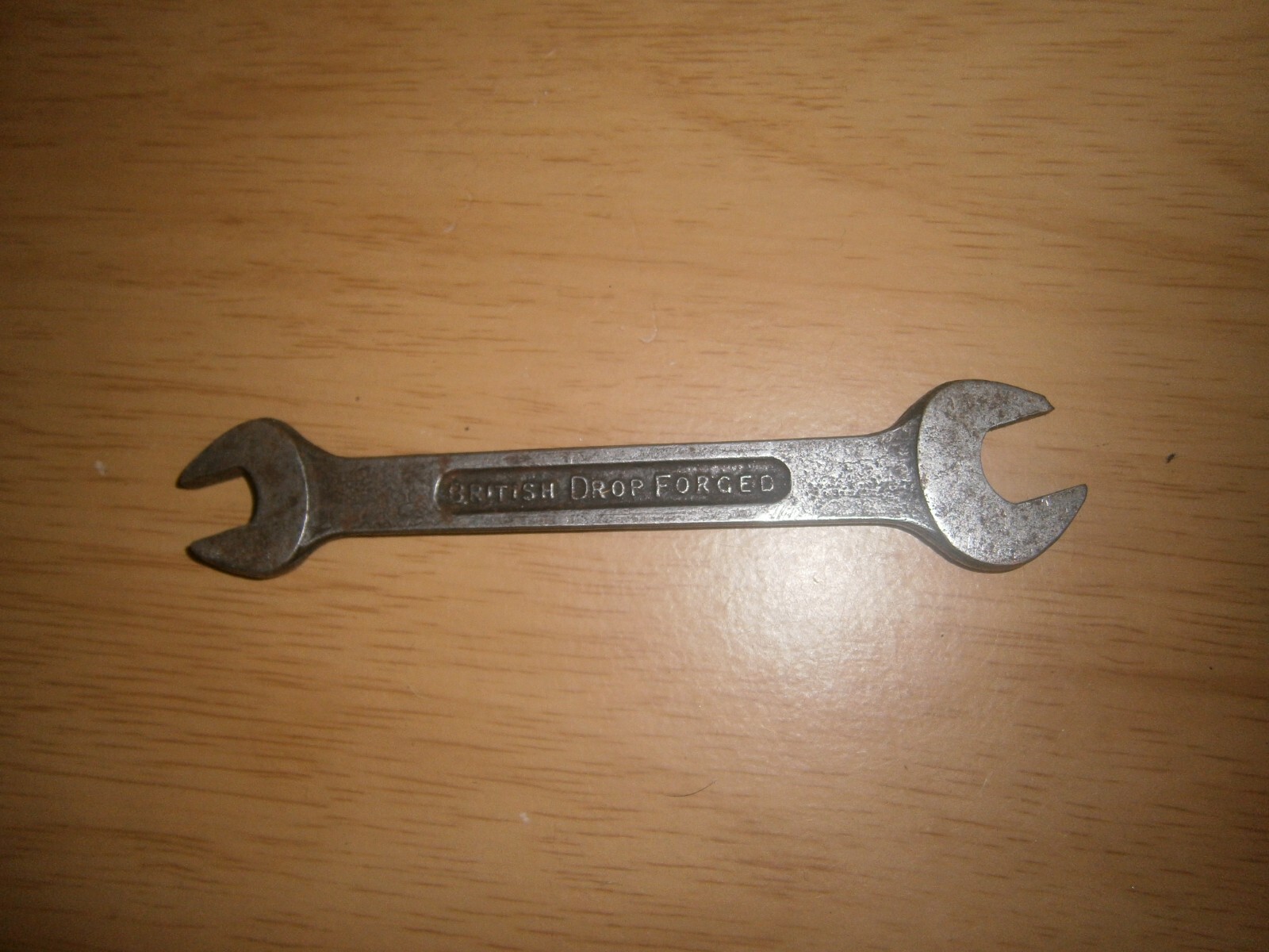 Vintage silver tone spanner. 3/16 & 1/8 ends.(E6c)