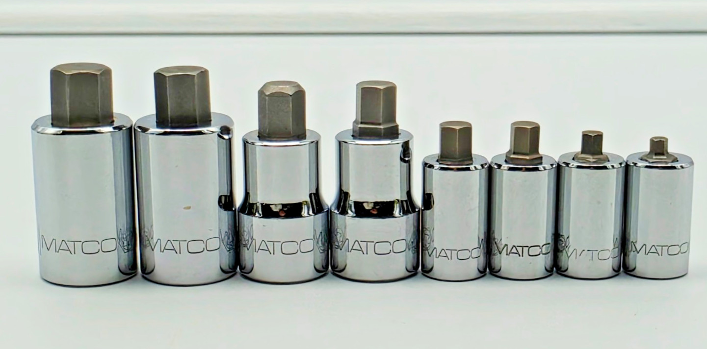 MATCO Tools SABXYSM8R 8 Piece Stubby Hex Socket Set 1/4″-3/8″ Drive 3-10MM