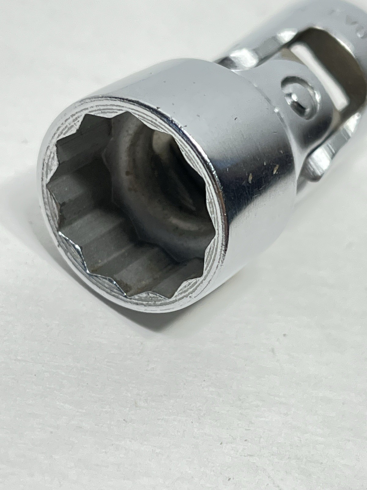 Snap On 3/8″ Drive Chrome Shallow 11/16″ Swivel Socket 12 Point FVU 22 FREE SHIP