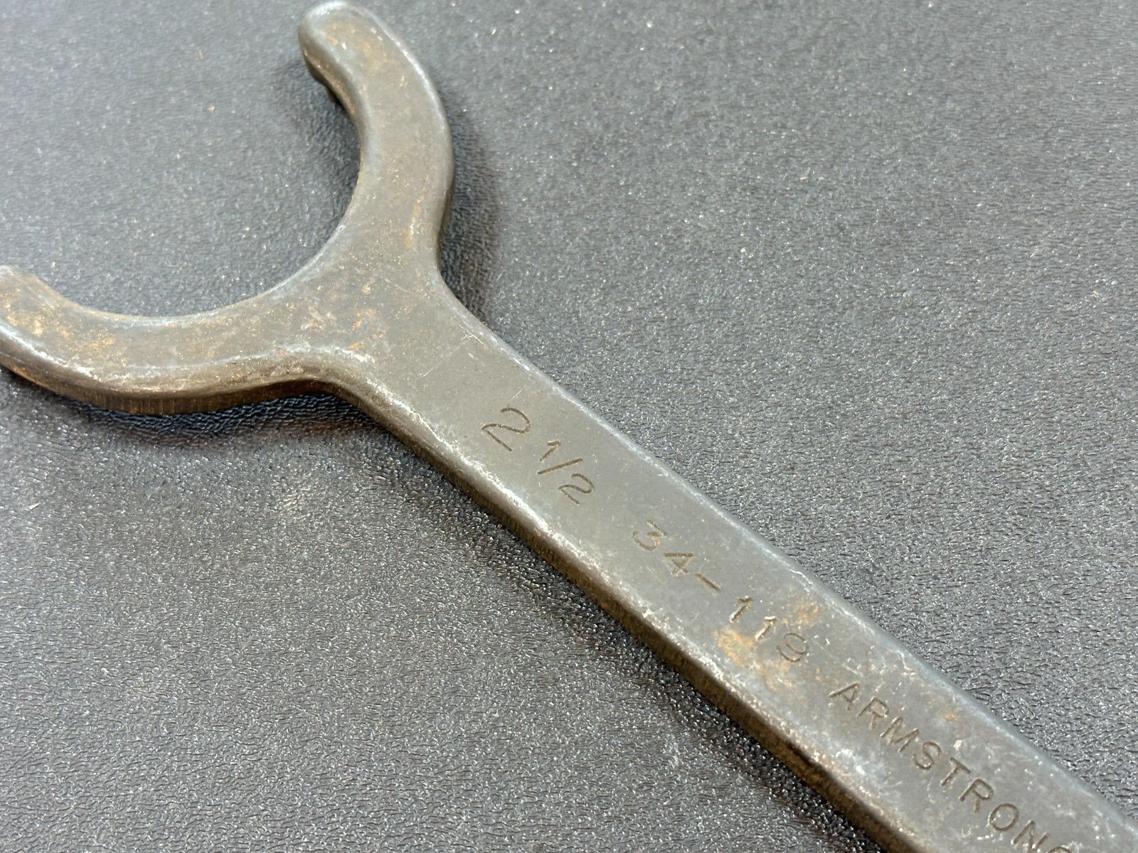 Armstrong Tools USA 34-119 2-1/2″ SAE Face Double Pin Spanner Wrench, Black, NOS