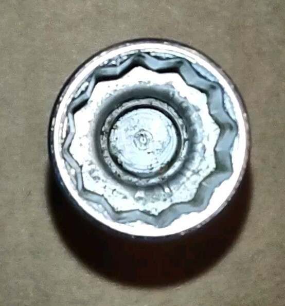 Snap On FVU20 5/8″ Universal Swivel Socket 3/8 Drive 12 point USA