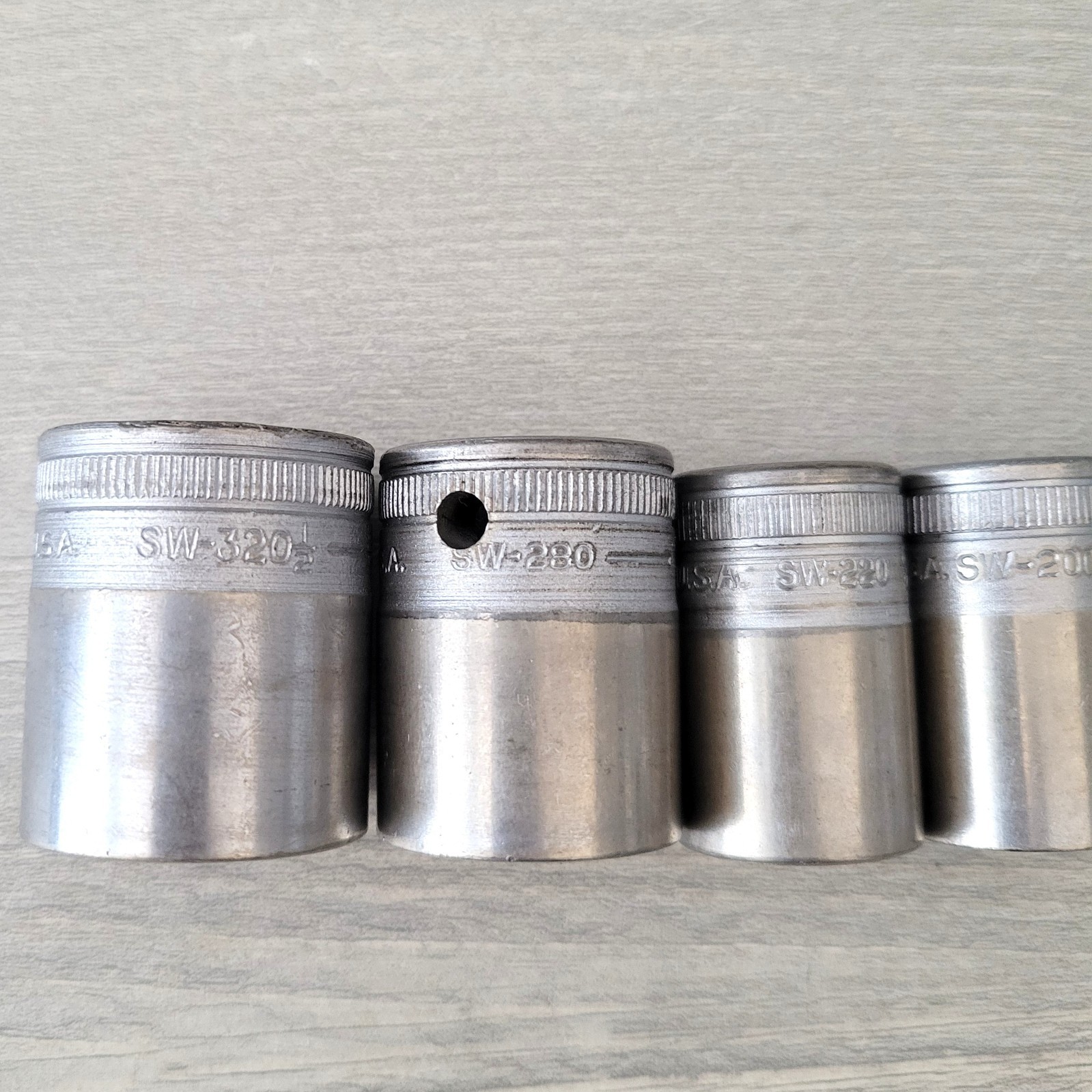 Lot of 6 Snap-On 1/2″ Drive Impact Universal /Swivel w/ SW 320, 280, 220, 200 -9
