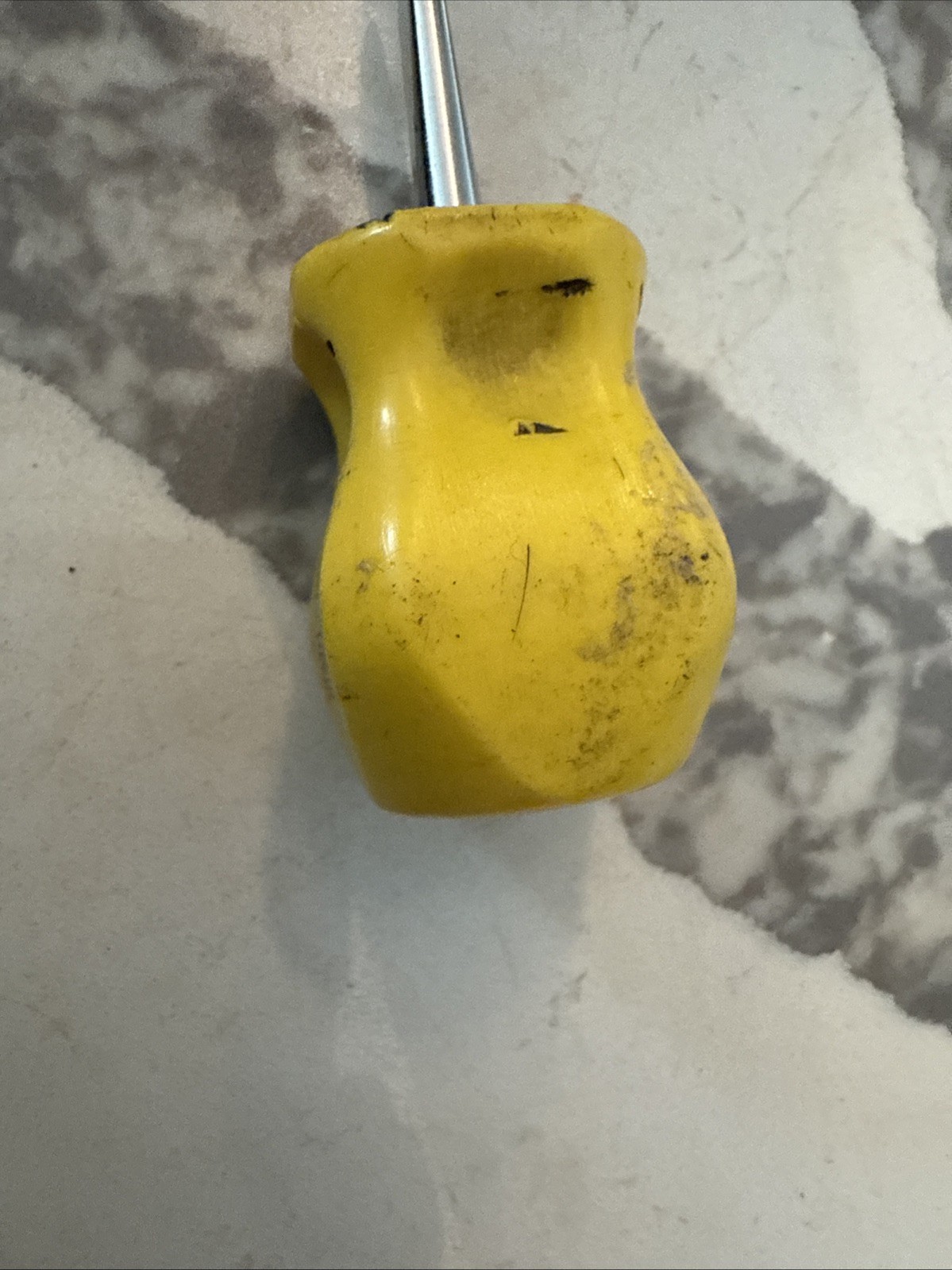 SNAP ON SDD1 STUBBY YELLOW HARD HANDLE SLOTTED STRAIGHT FLAT TIP SCREWDRIVER