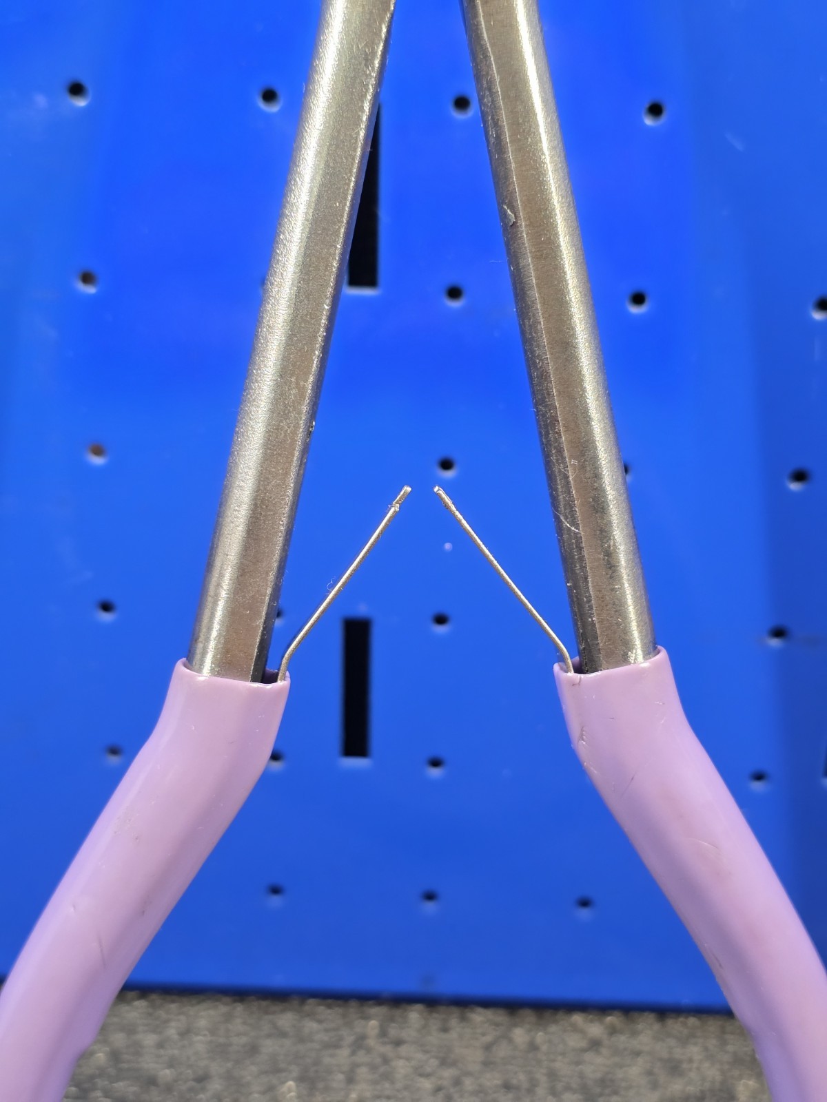 Matco Tools HGG16BPAP PURPLE 1/2″ Diameter Spring Loaded Handle Hose Grip Pliers