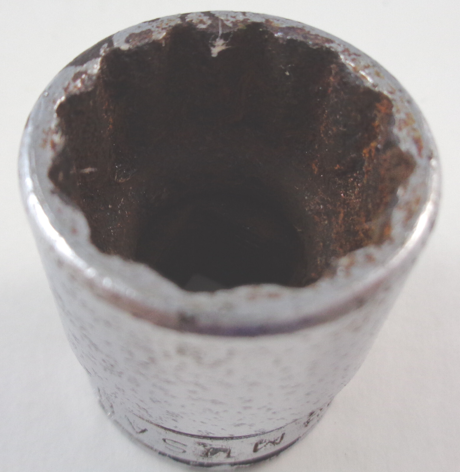 Snap-on USA F18M 3/8″ drive 18mm metric 12 point shallow chrome socket