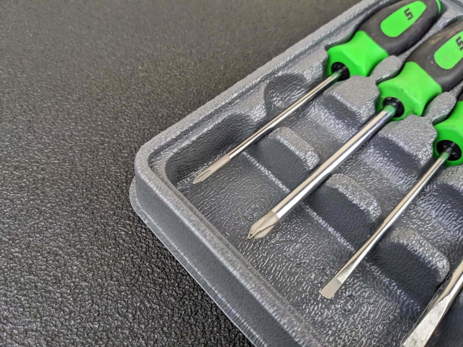 #bg499 Snap-on Tools USA 4pc GREEN Soft Grip Mini Screwdriver Set SGDX40BG
