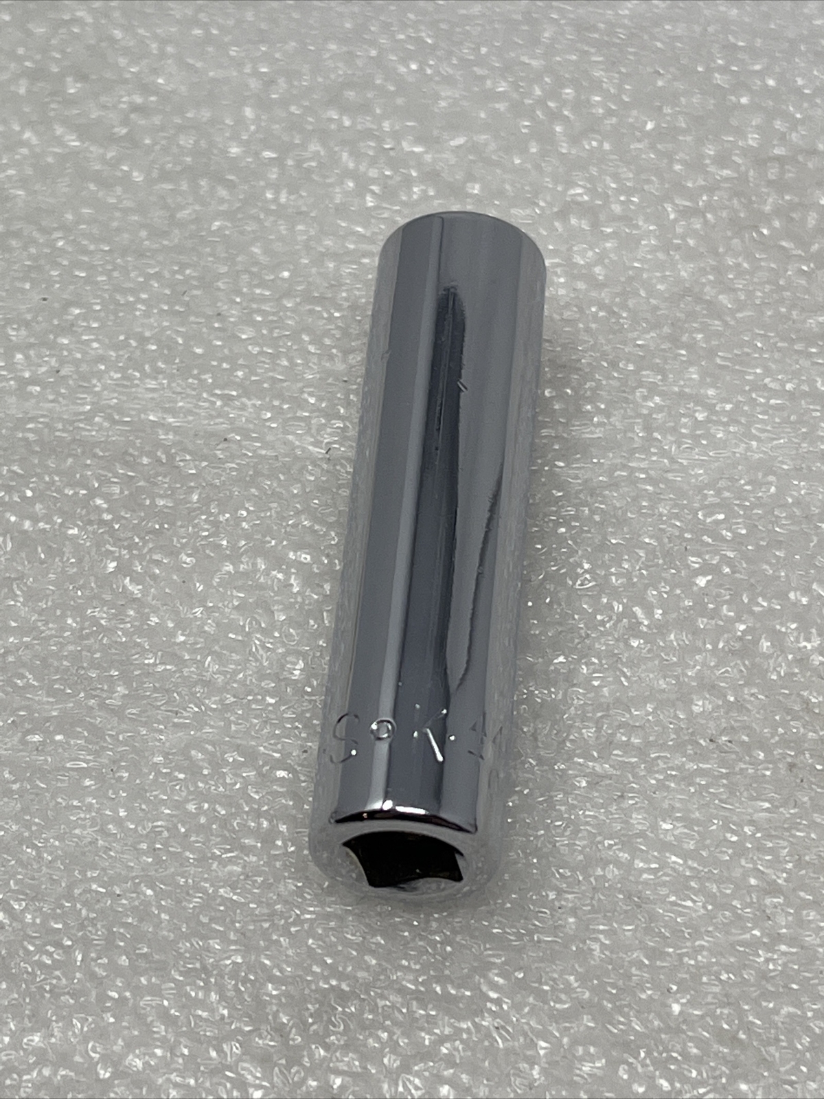E10 SK Hand Tools 44960, 1/4″ Drive Metric Deep Female Inverted Torx Socket, USA