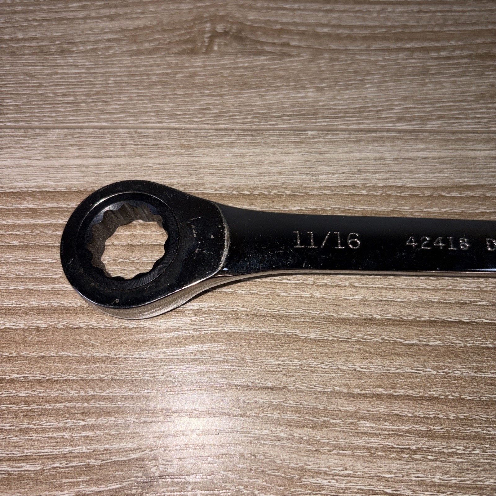 Craftsman 11/16-in Standard (SAE) Reversible Ratchet Wrench 42418 D-AD PAT.