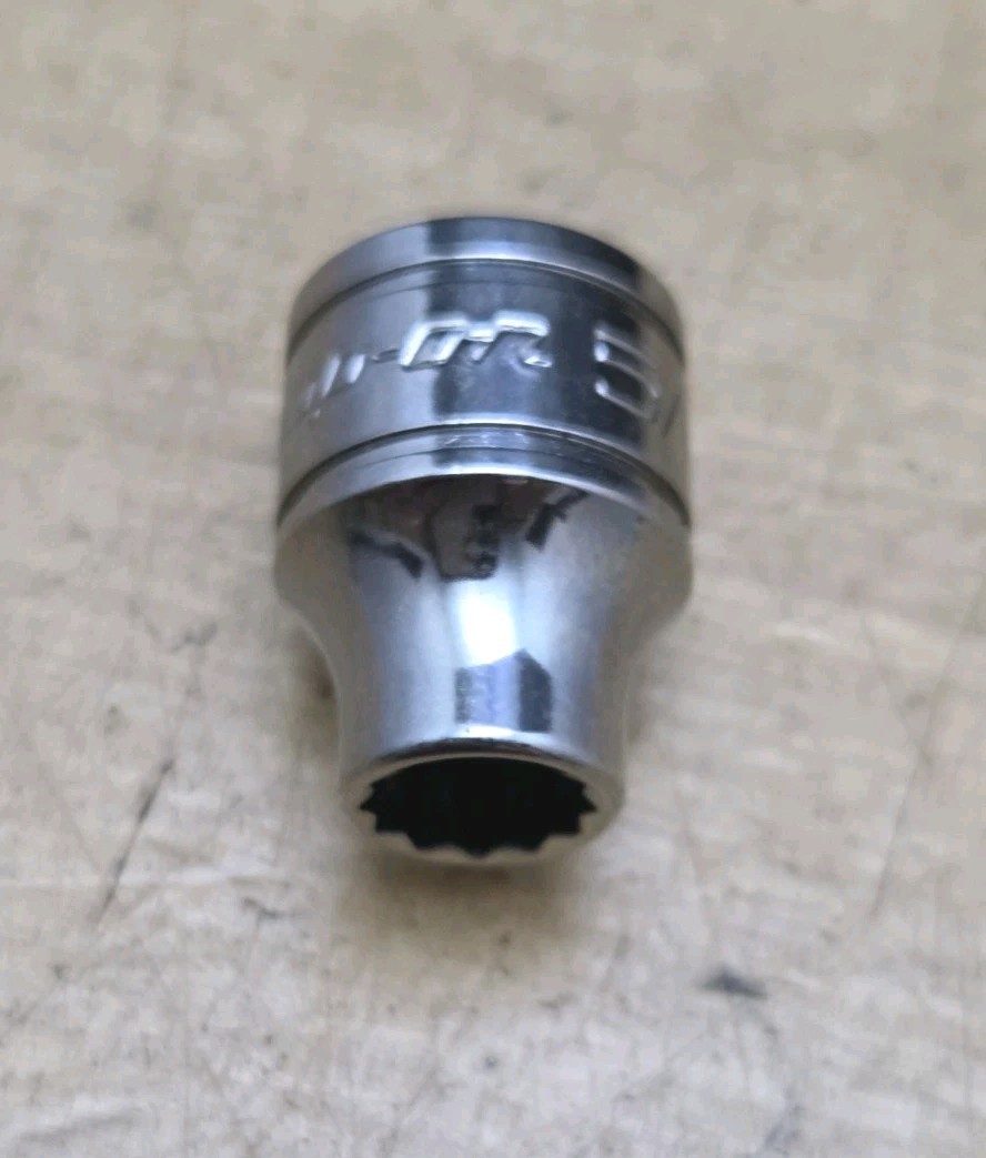 New Snap On F101 – 3/8″ Drive 5/16″ Shallow 12 Point Chrome Socket