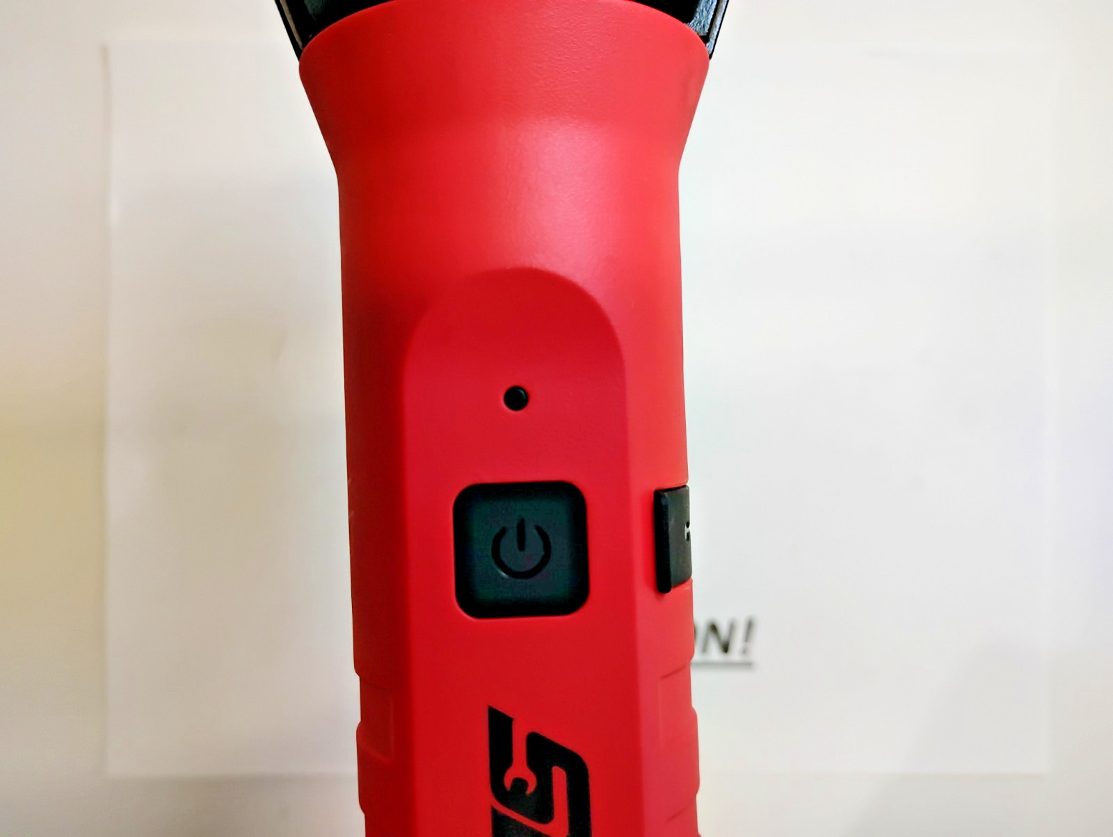 Snap-On Tools NEW ECFLH062 PIVOT HEAD Flashlight RED 600 LUMEN RECHARGABLE