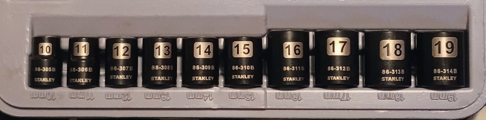 Stanley Black Chrome 10 Piece Shallow Metric 6 Point Socket Set For 3/8″ Drive