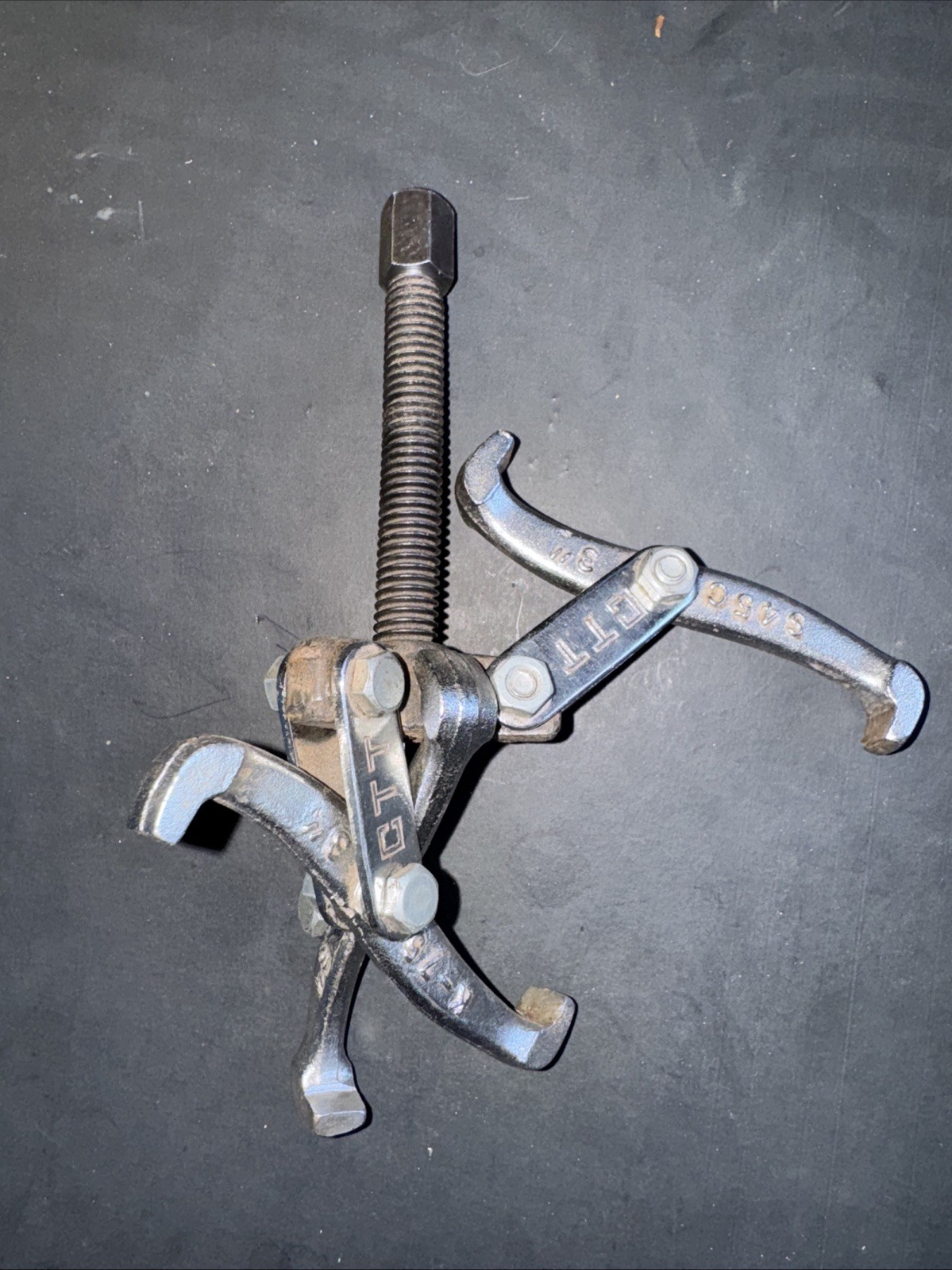 CTT K-75 3-Jawed Heavy Duty 3″ Gear Puller S45C