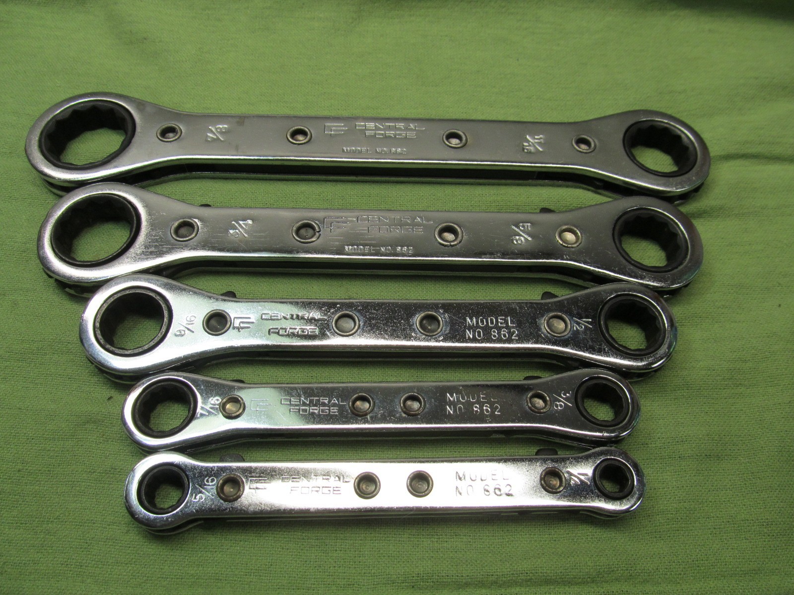 5pc Central Forge Ratcheting Box End Wrench Set – SAE – 1/4″ thru 7/8″