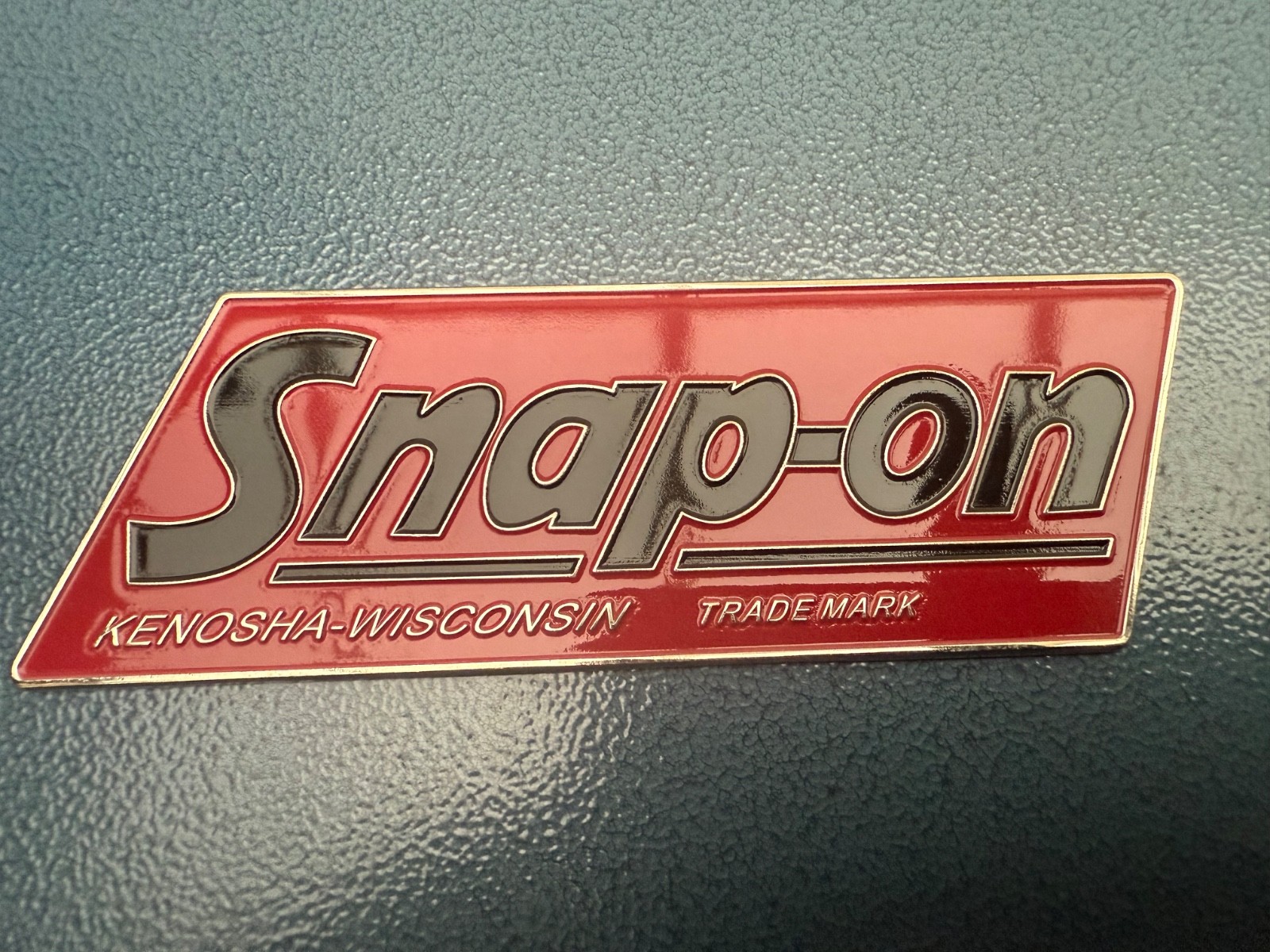 SNAP-ON Tools logo emblem VINTAGE Nameplate 1.5mm thick steel 5” x 2”.Rare.