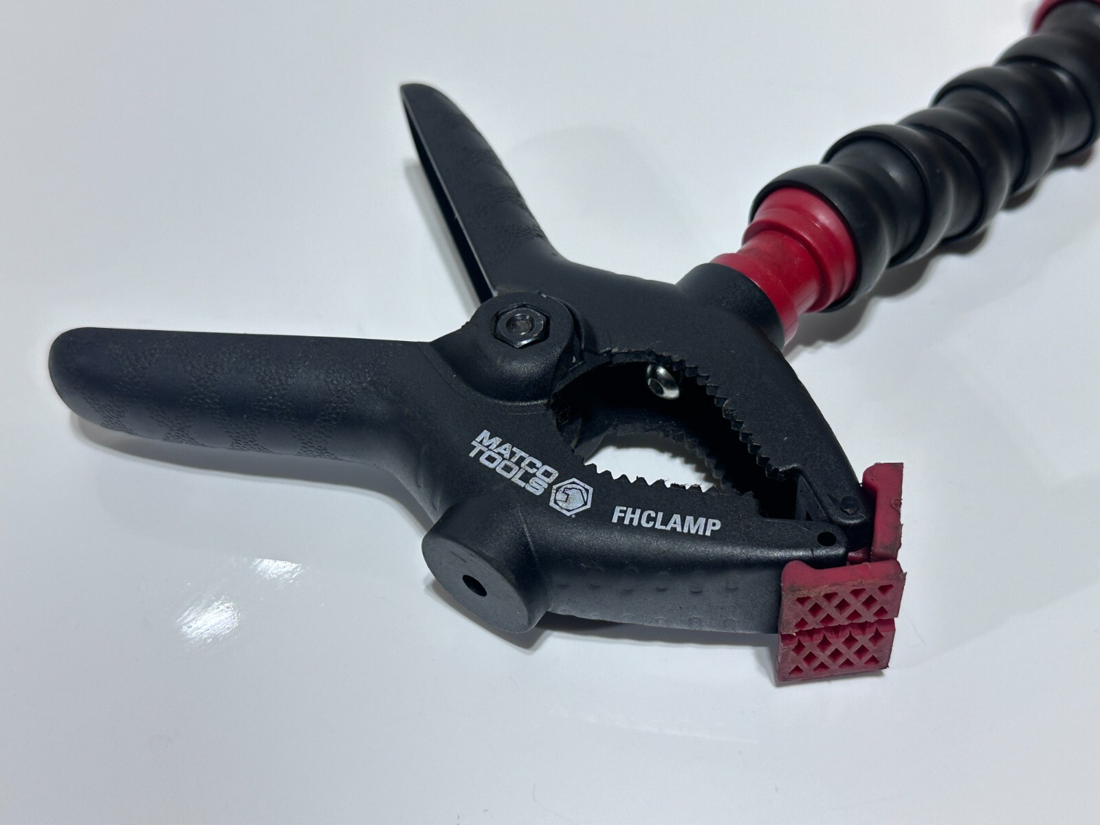 Matco Tools FHCLAMP Flexible Adjustable Clamp w/ Red Rubber Pads, Clip-On