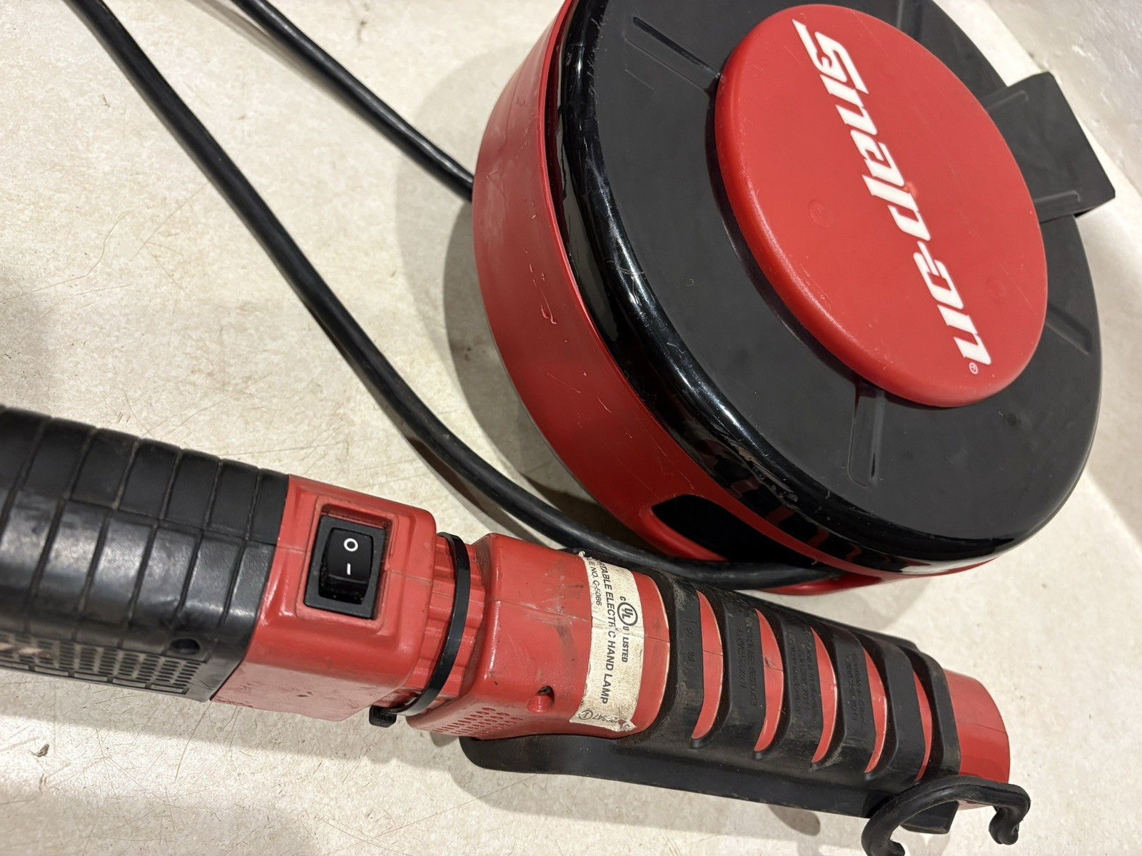 Snap-On Retractable Shop Drop Light Stick Wand w/30’ Cord Reel R2-KB2FLS