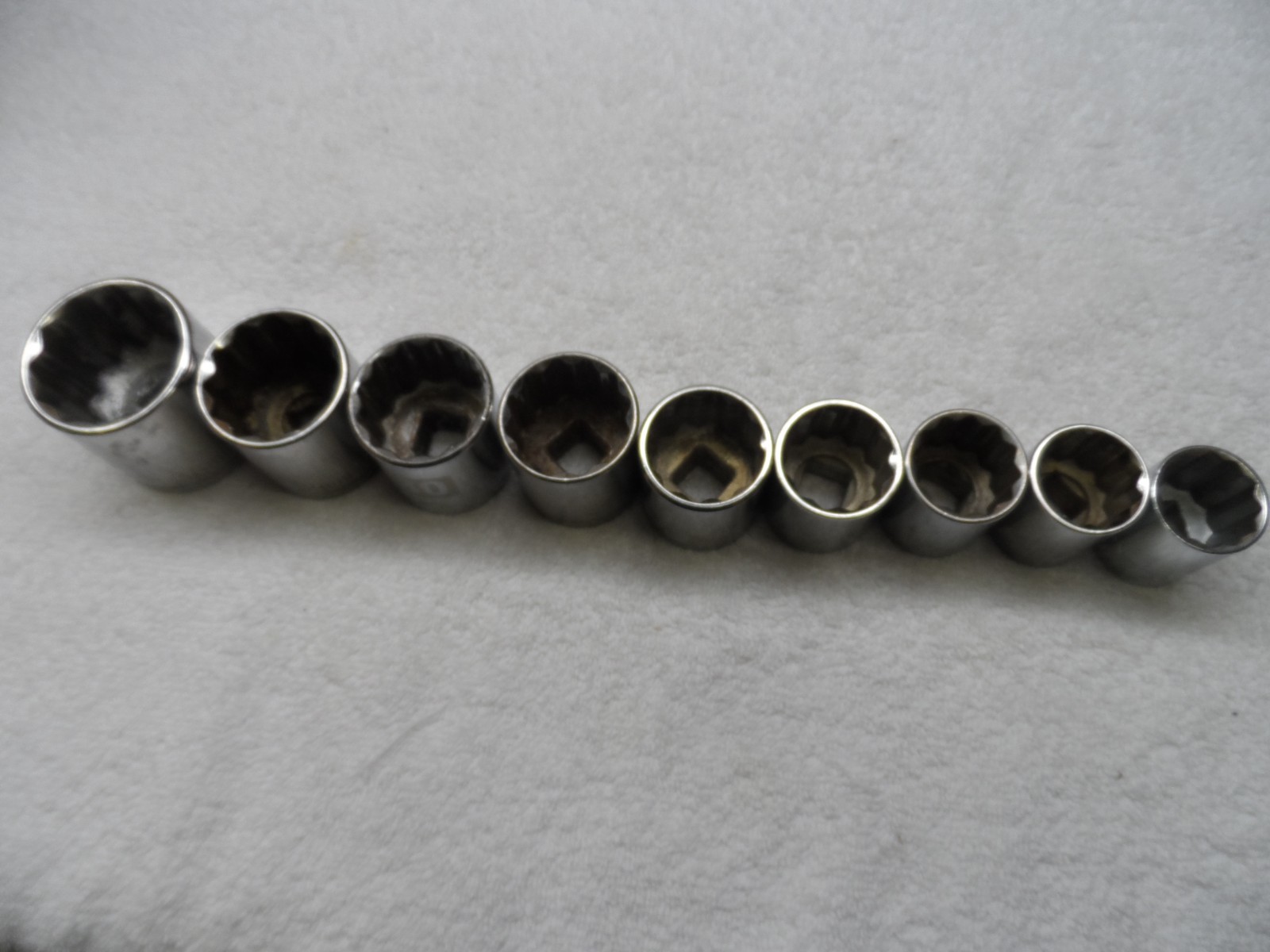 Craftsman 1/2″ Drive MM Socket Set, made USA, 12pt- 9 pcs (22-25,27,29,30,32,36)