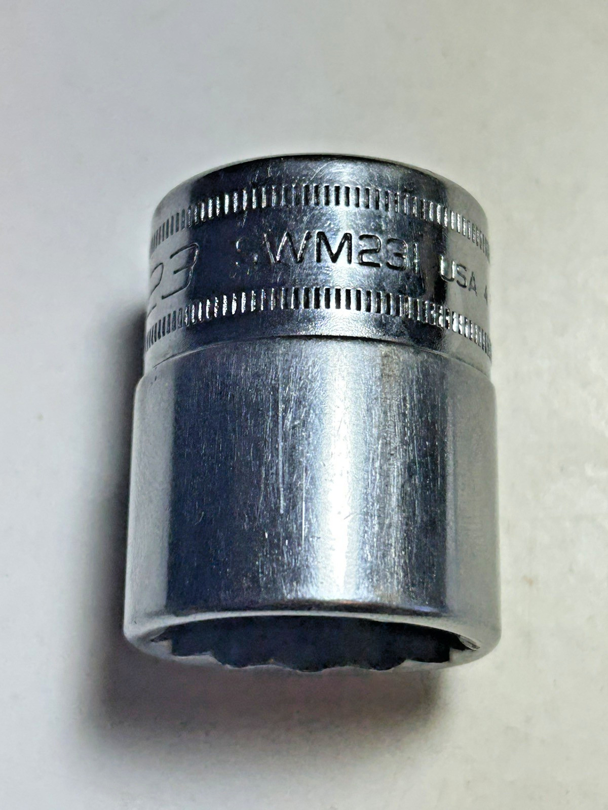 Snap On SWM231 – 1/2″ Drive 23mm Shallow 12Pt Chrome Socket Made in USA