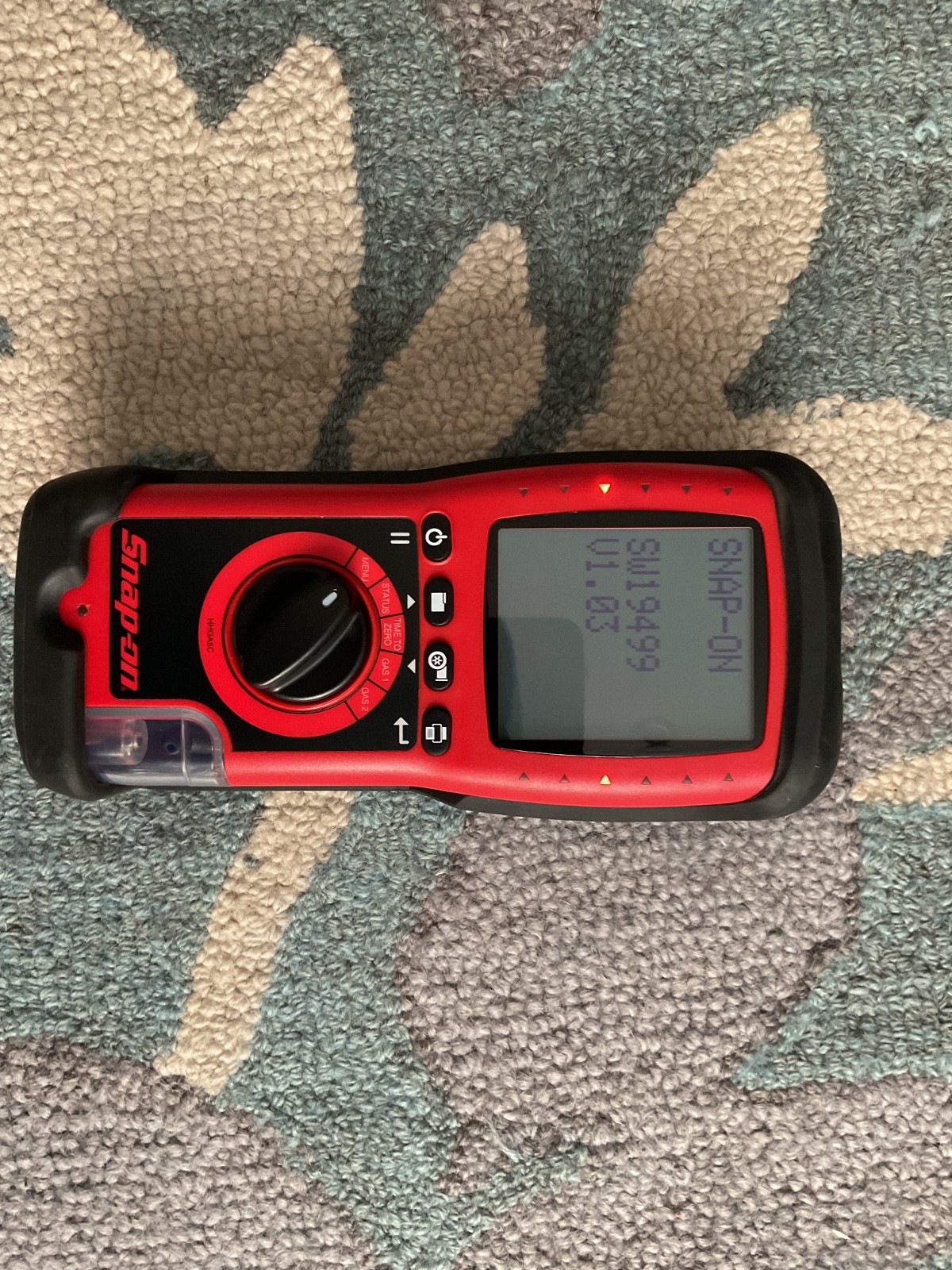 Brand: Snap-on Model: HHGASC Type: 5-Gas Exhaust Analyzer Color: Red/Black Condi