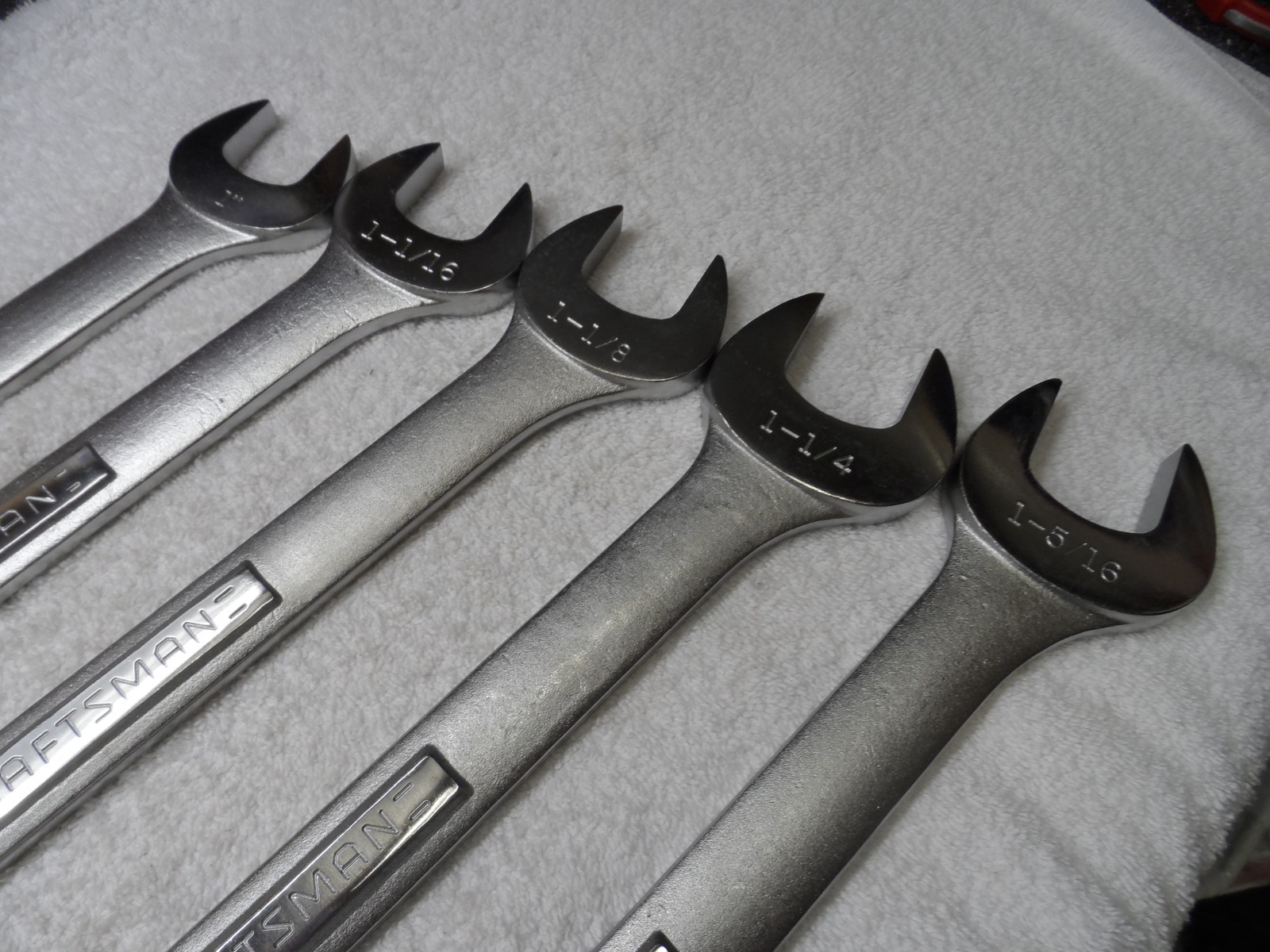 Craftsman SAE Combination Wrench Set, 12 pt, 1″ to 1-5/16″ – 5 pcs (A-AG)