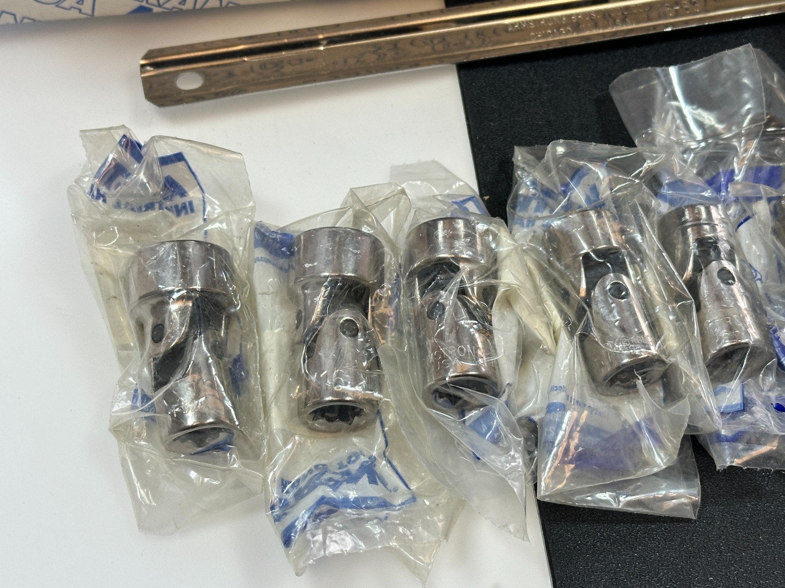 NOS Armstrong 15-400 7pc 3/8″ Drive SAE 3/8-3/4″ Universal Swivel Socket Set