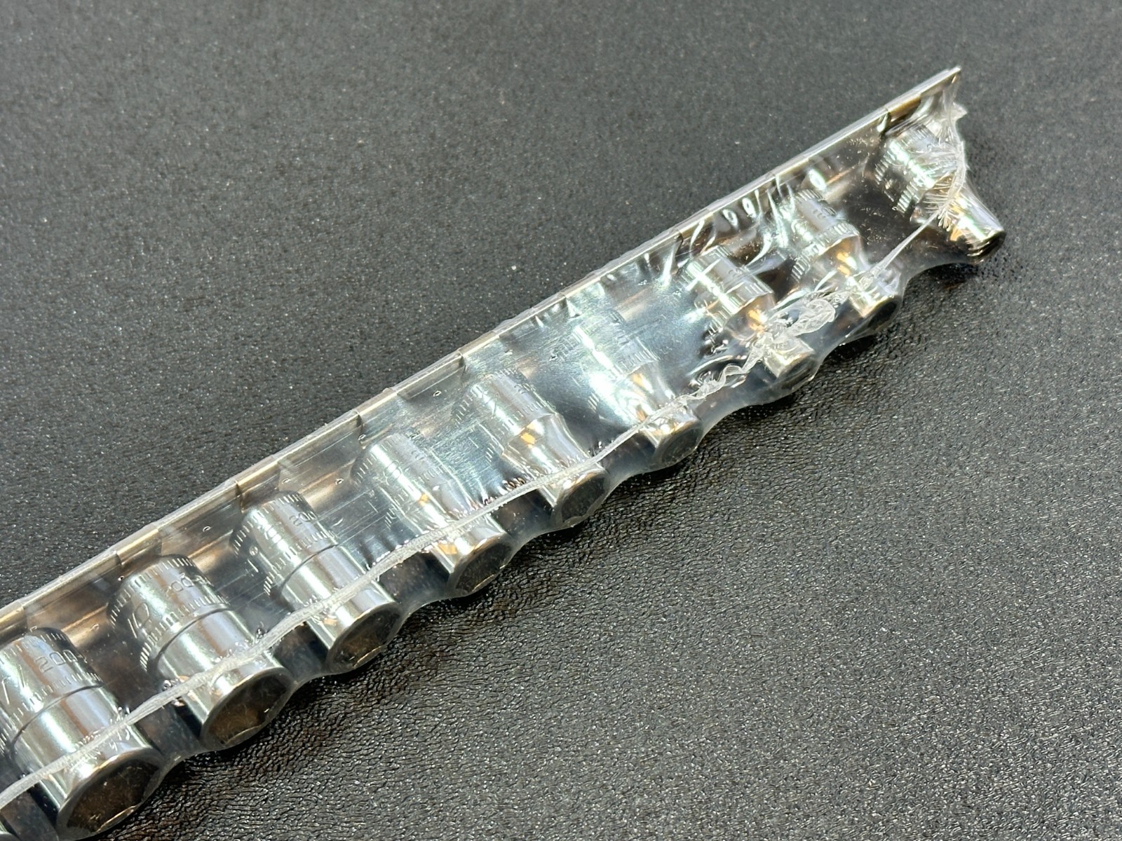 NEW CAT Caterpillar USA 13pc Metric 4mm-15mm Socket Set, 1/4 Drive, 6 Point