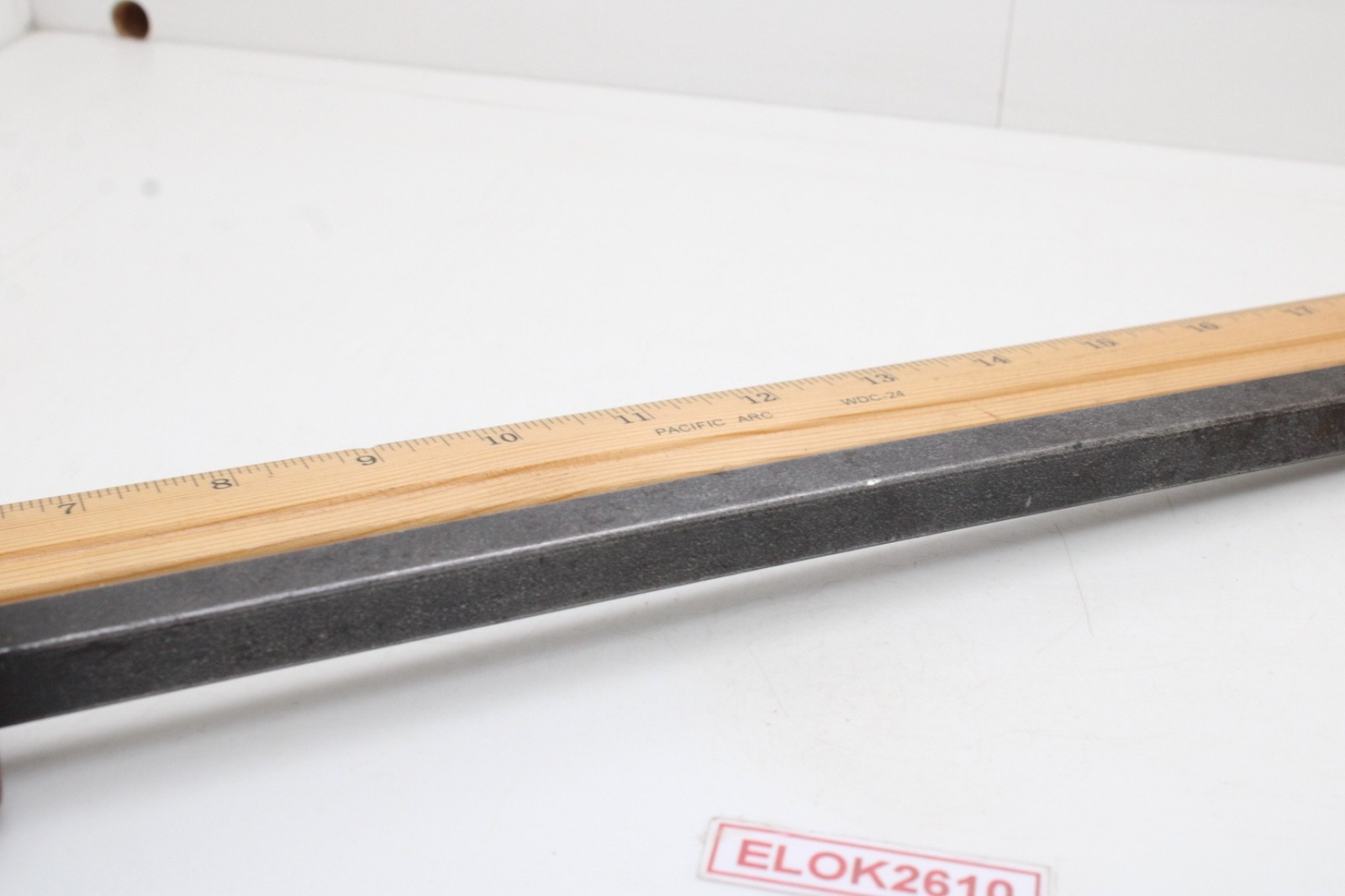 Unbranded 5/8″ Blade 18″ Long Shaft Flat Hard Maroon Handle Screwdriver