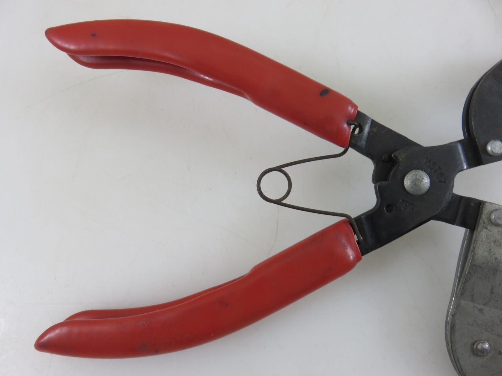 MST87 Muffler Exhaust Hanger Rubber Grommet Removal Pliers Tool ???