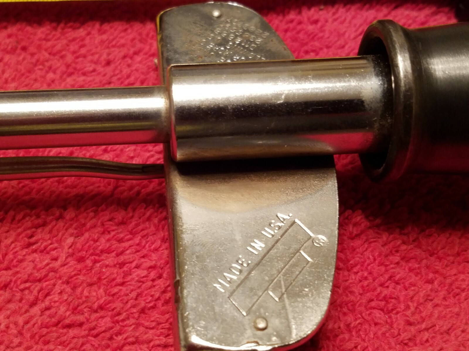 TRACTOR SUPPLY 1/2″ DRIVE BEAM TYPE TORQUE WRENCH A450 WITH BOX VINTAGE USA