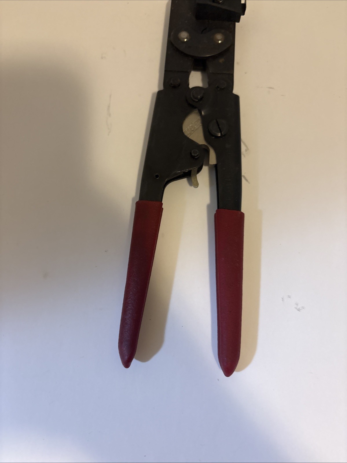 Packard Electric GM 15397700 Red Rubber Handle Terminal Crimpers Good Condition