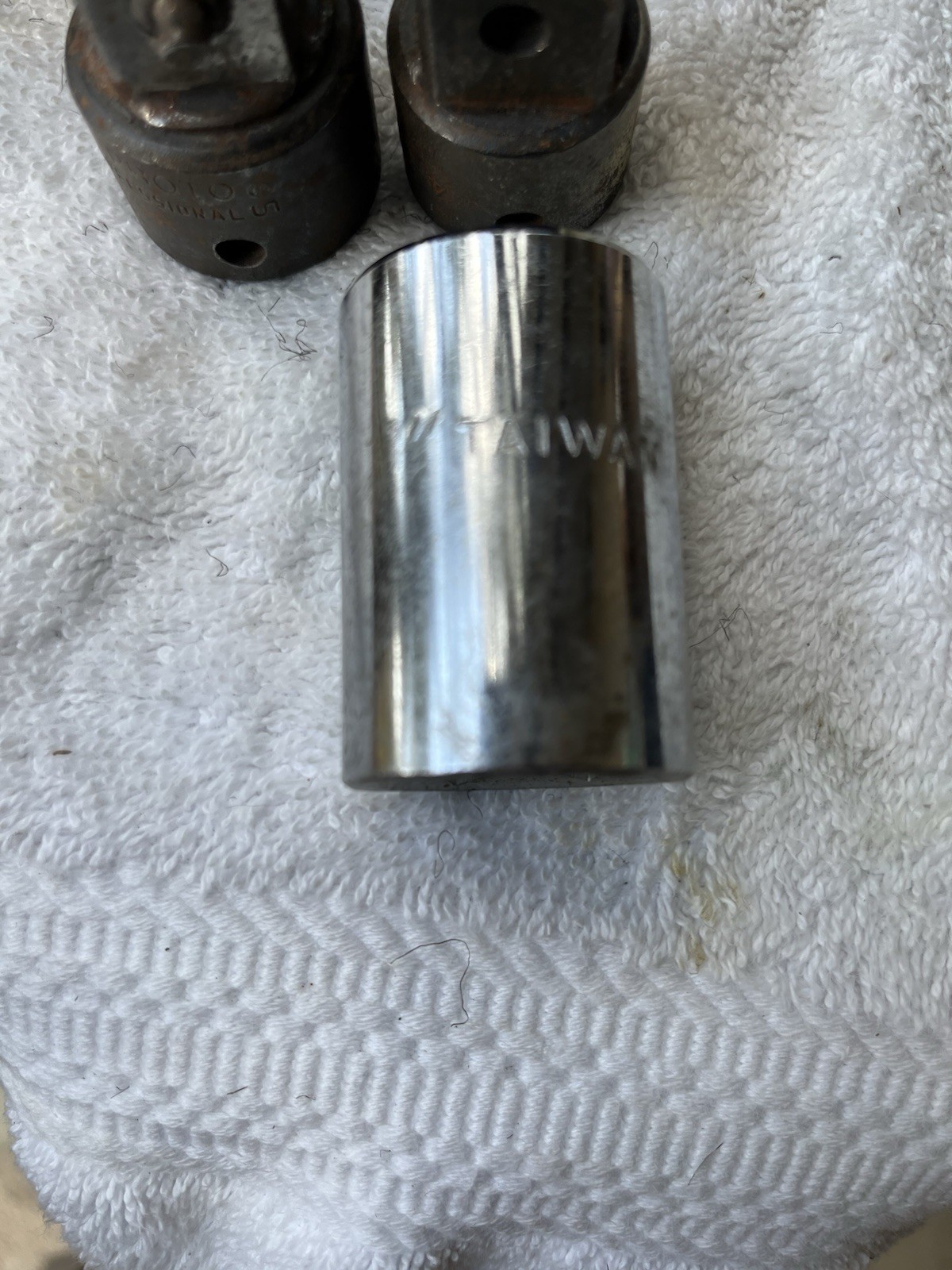 3/4 Drive-1”- (2) 1 “1/8-(1)1 “7/16 & 5/8 Drive Snap on 1”1/2 & 1/2to3/4Adapters