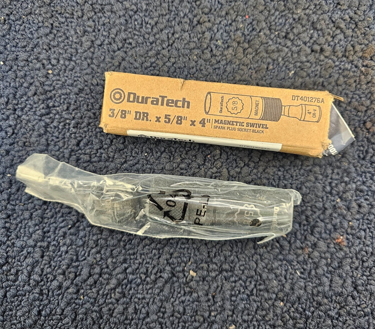 DuraTech DT401276AE: 5/8″ Magnetic Swivel Spark Plug Socket 3/8″ Dr x 4″ 12 Pt