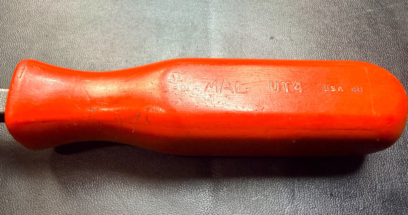 MAC Tools UT4 9-In. Upholstery Trim Removal Tool & Panel Clip Tool (Red) – USA