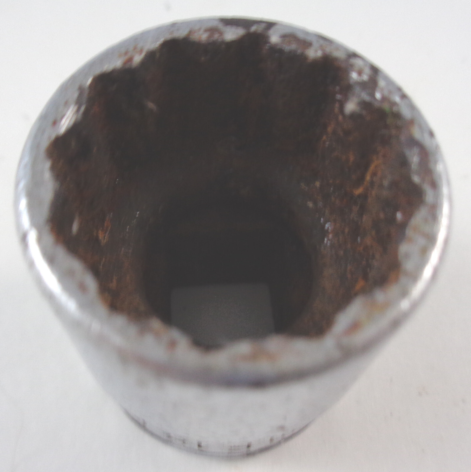 Snap-on USA F18M 3/8″ drive 18mm metric 12 point shallow chrome socket