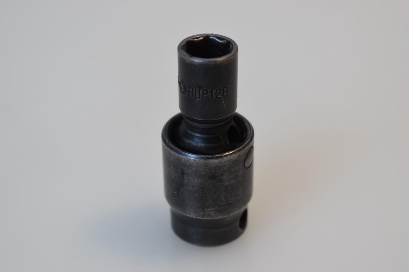 Matco Tools BUP126 3/8″ SAE Shallow Swivel Impact Socket 3/8″ Drive 6 Point