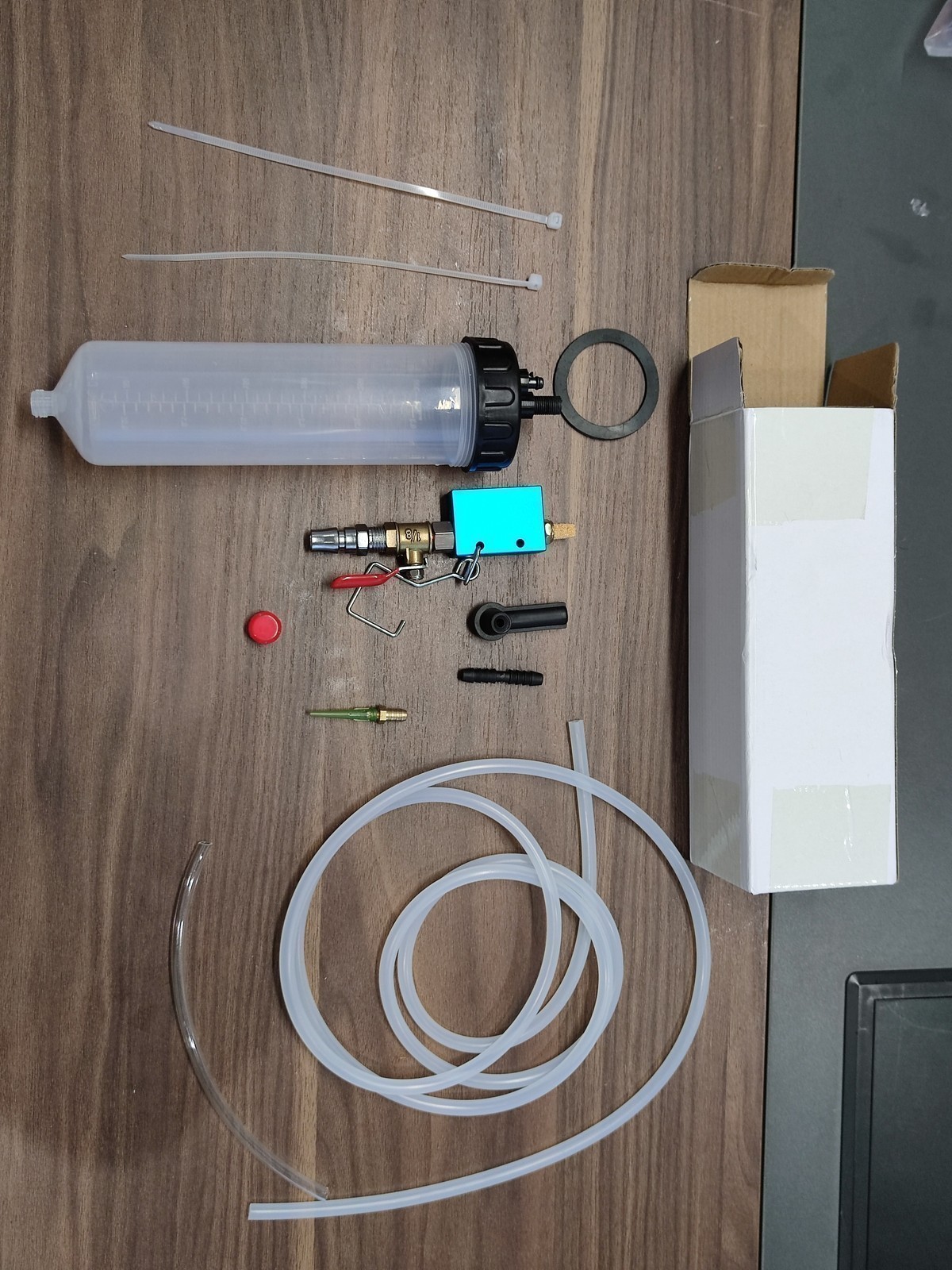 Vacuum Brake Bleeder Kit 300ml Tank for Oil Change Car Motorcycle Truck Tool