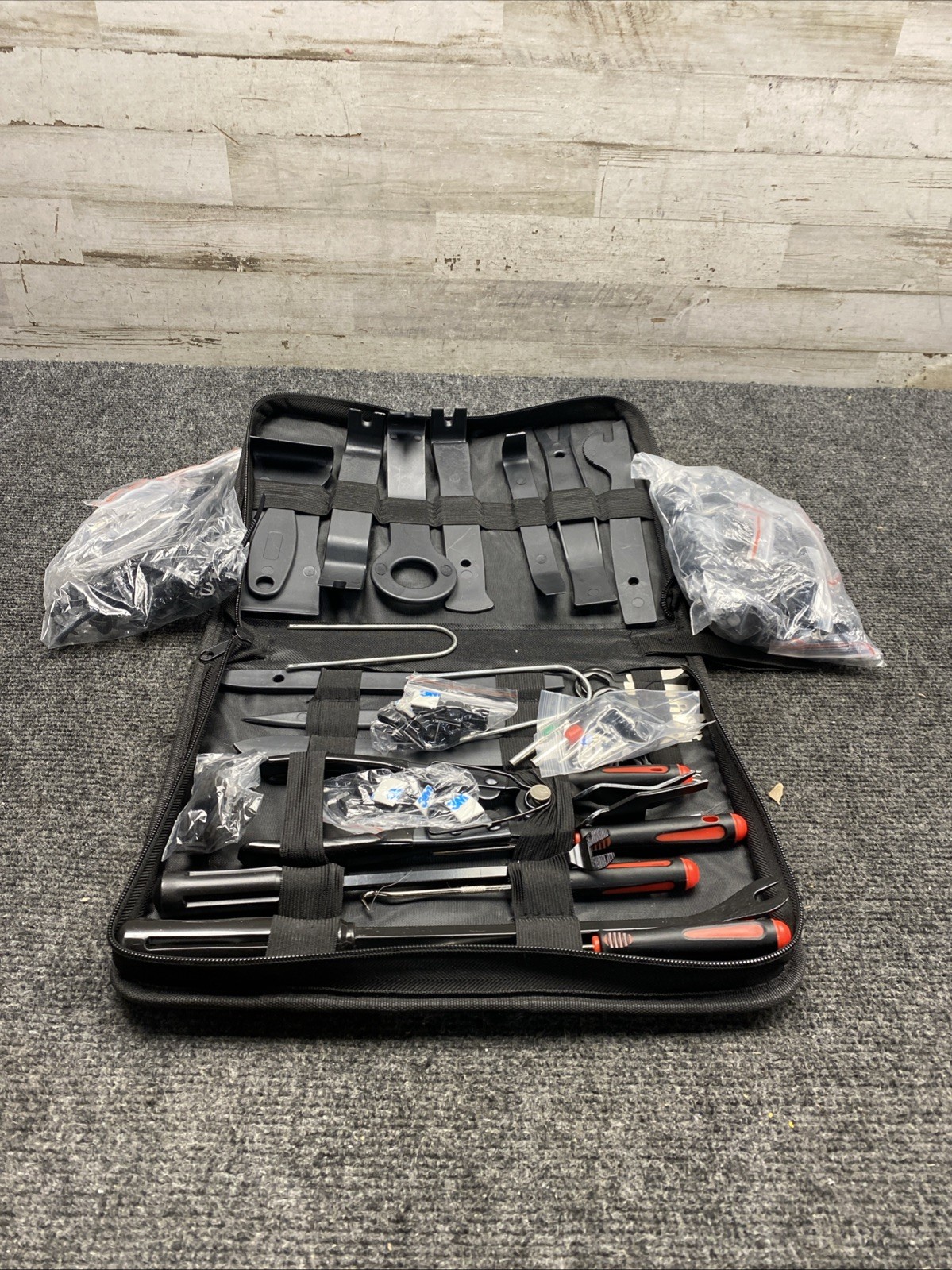 NOS GOOACC Trim Removal And Installation Kit, Clips and Tools