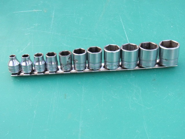 SNAP-ON 211FSY 3/8″ DRIVE 11PC SAE 6PT SHALLOW SOCKET SET 1/4″ – 7/8″ UNDERLINE