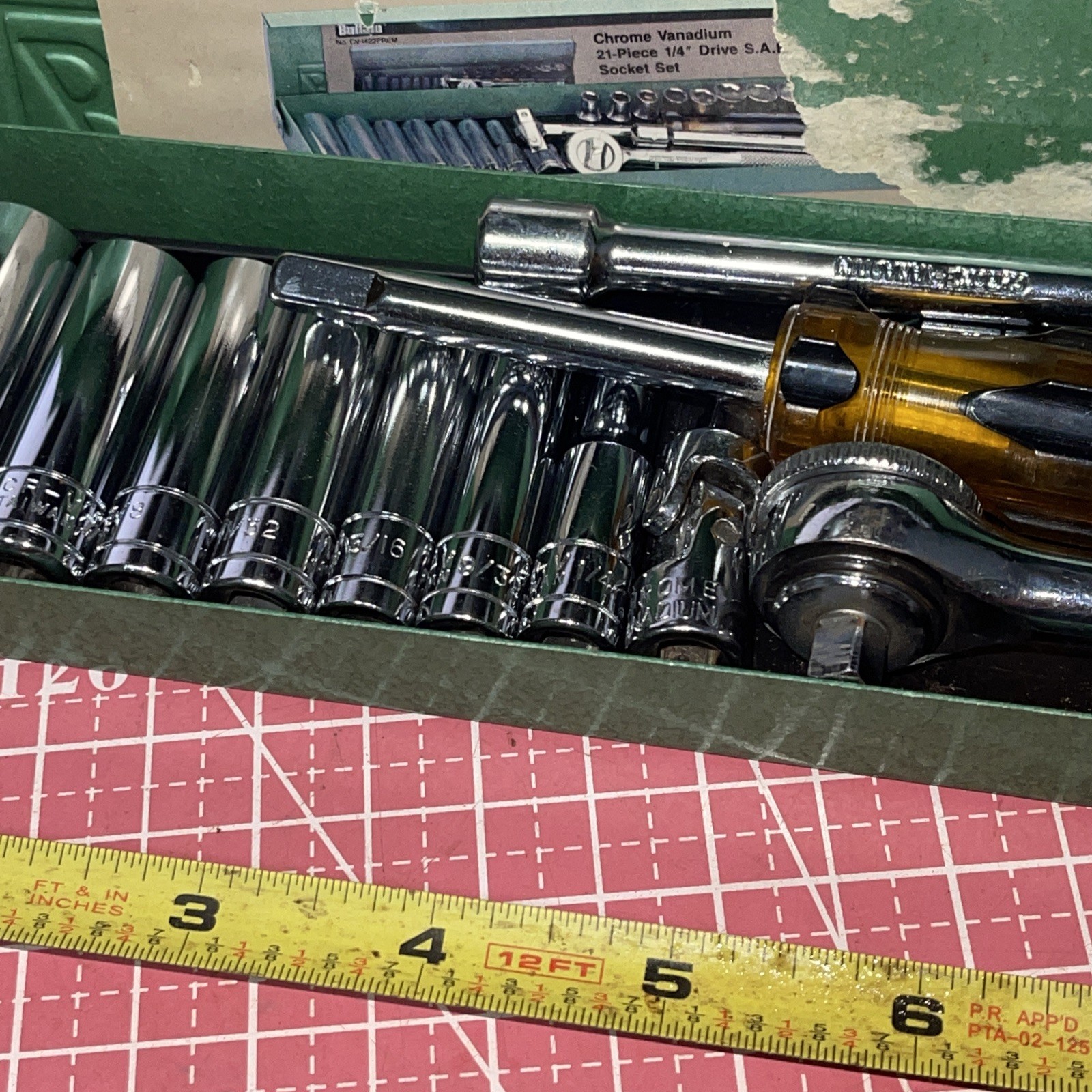 Buffalo 21 Piece 1/4 Drive SAE 6 Point Deep & Standard Socket Set Vintage Case