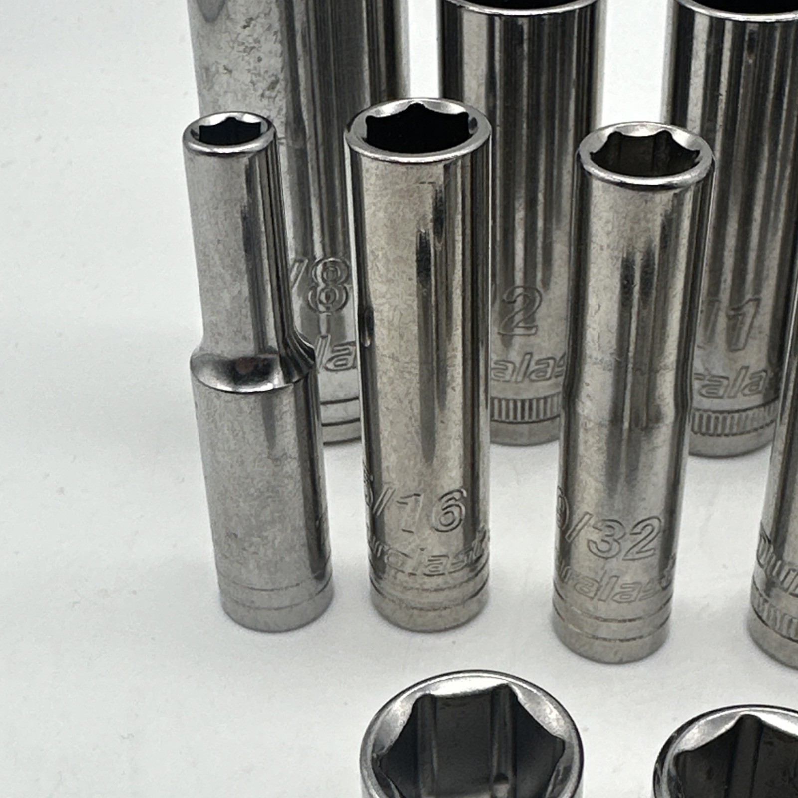 Duralast 29 Piece Socket And Extension Set Loose 3/8” 1/4” Drive