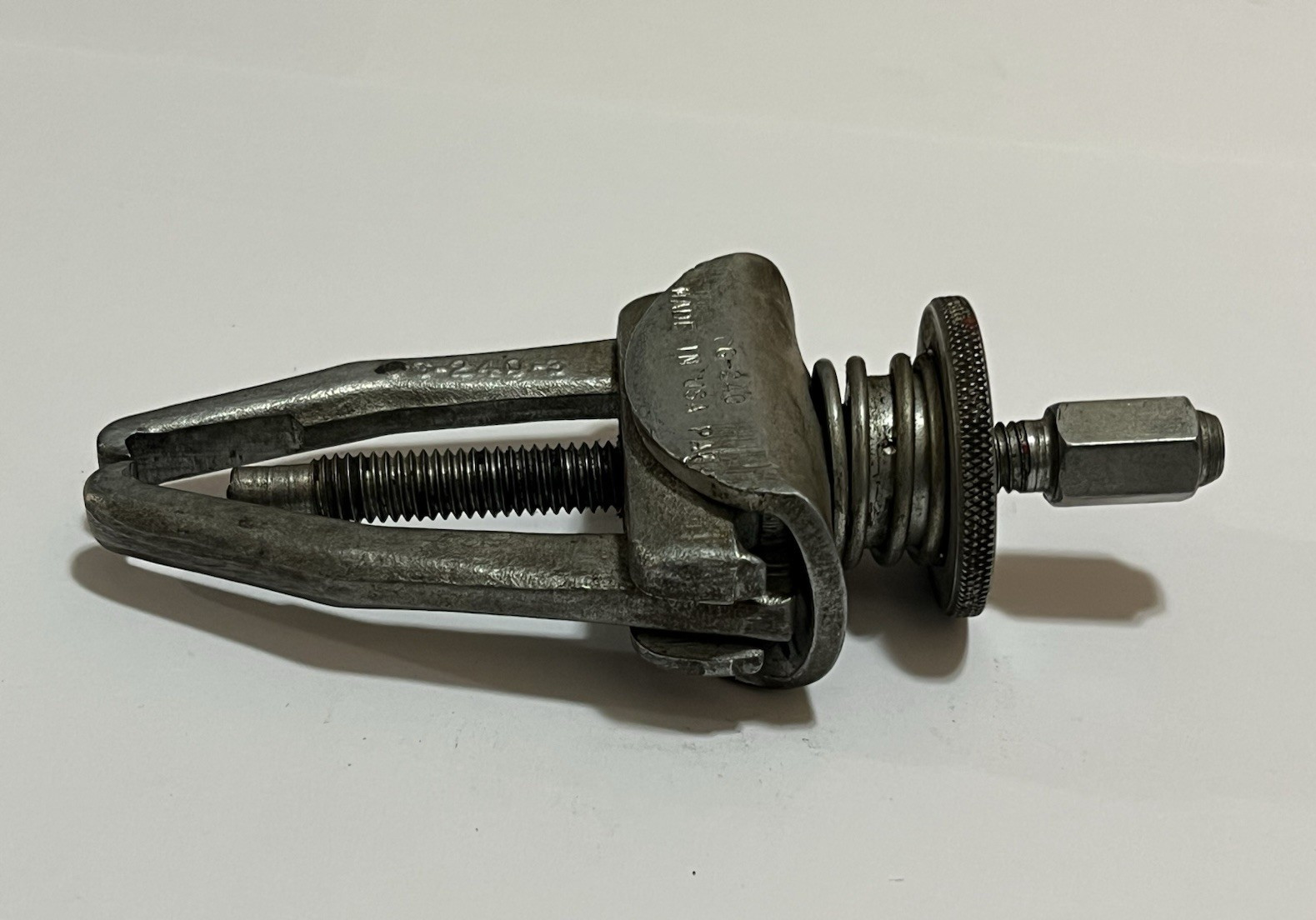 Snap On CG-240 2-Ton 2-Jaw Gear Bearing Puller 3″ Spread 2-1/2″ Reach USA NICE